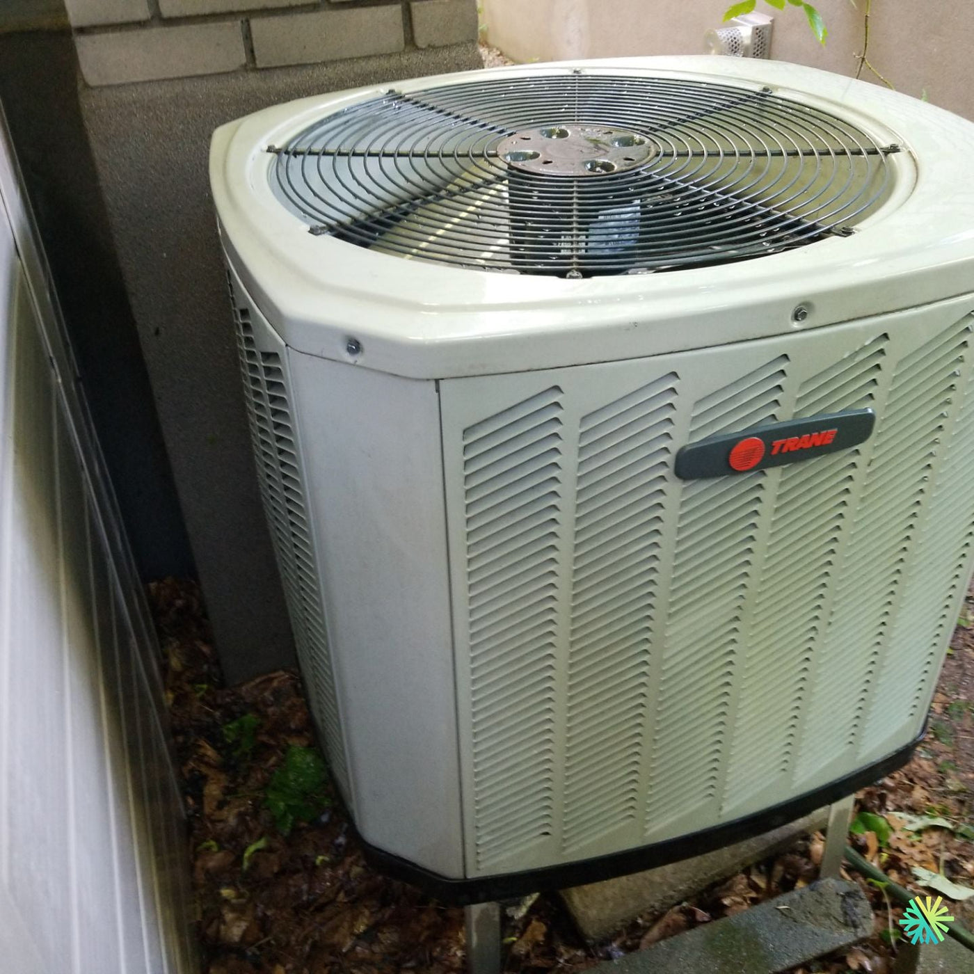 Réparation d’une thermopompe centrale Trane à Brossard