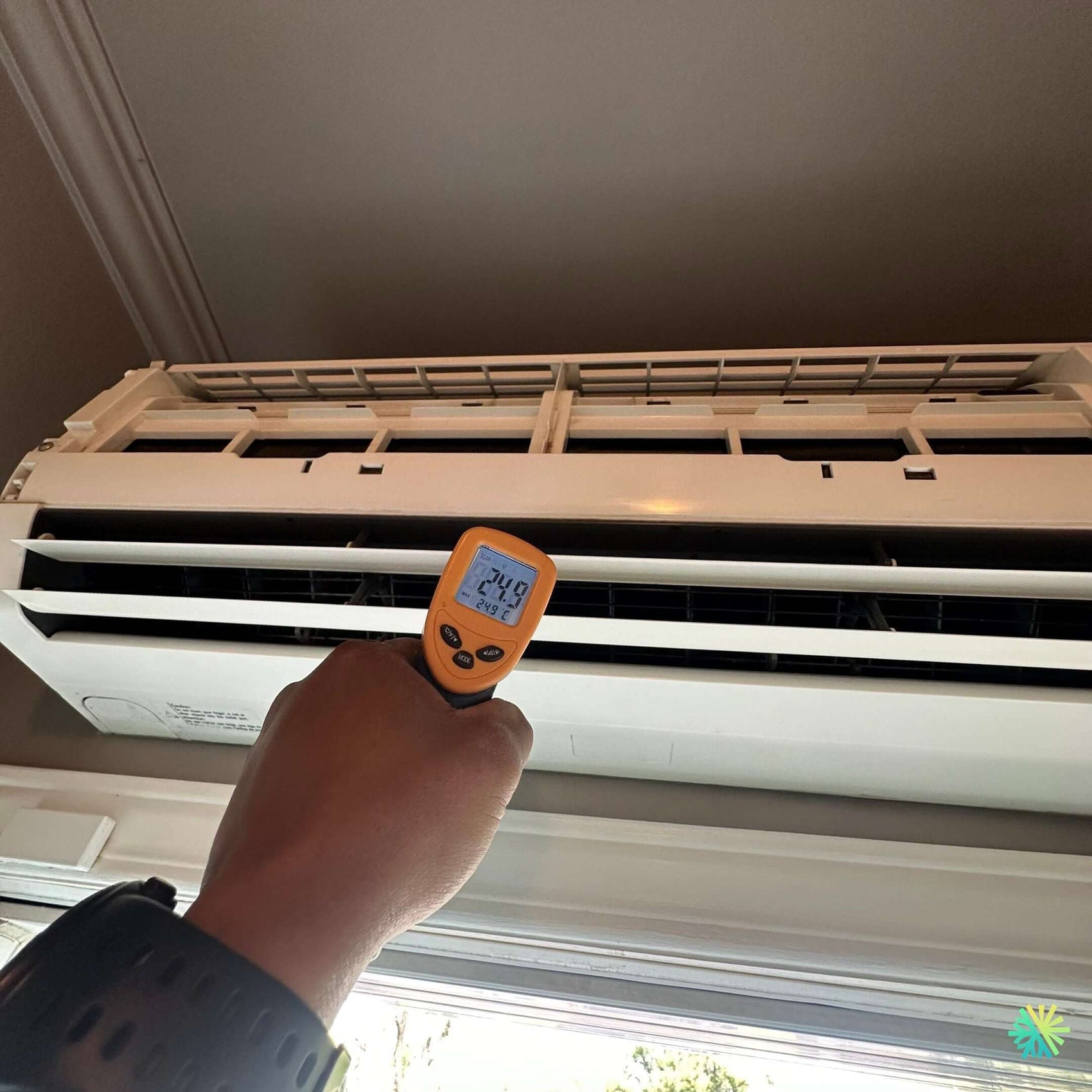 Réparation d’un climatiseur mural LG à Pointe-Claire