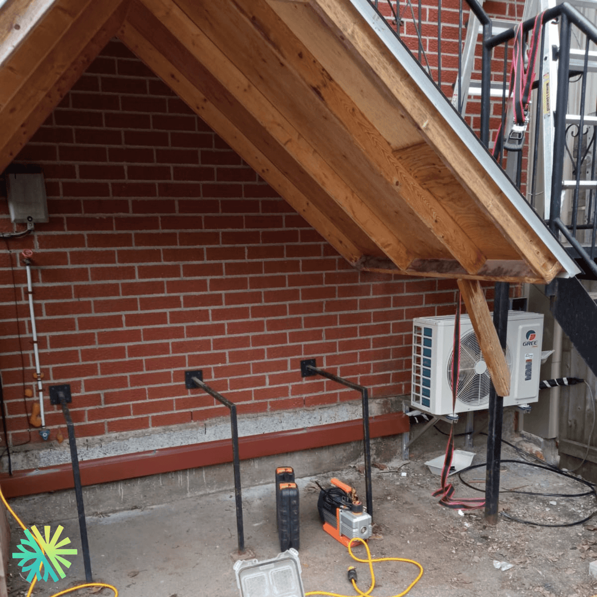 Installation of a Gree Free Match Extreme DoubleZone Heat Pump in Saint-Laurent, Montreal