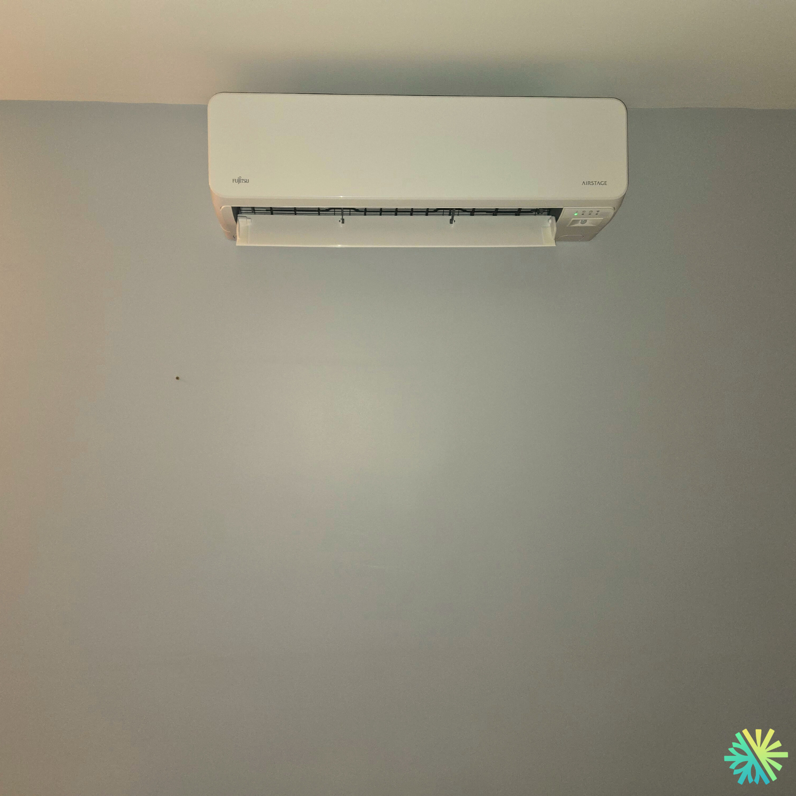 Installation d’une thermopompe murale Fujitsu Airstage à Ville-Marie (Montréal)