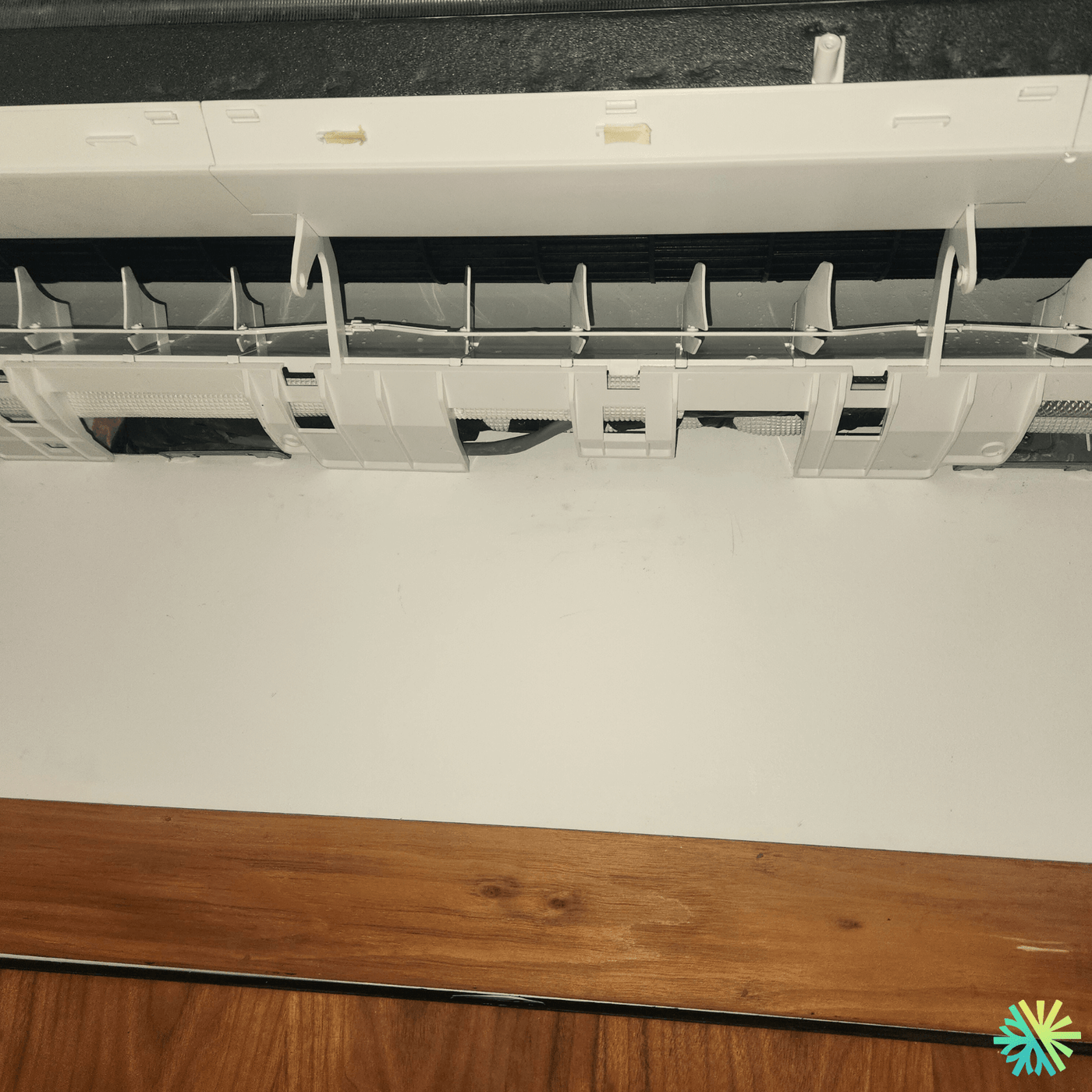 Nettoyage d’une thermopompe murale Sharp à Ville-Marie (Montréal)