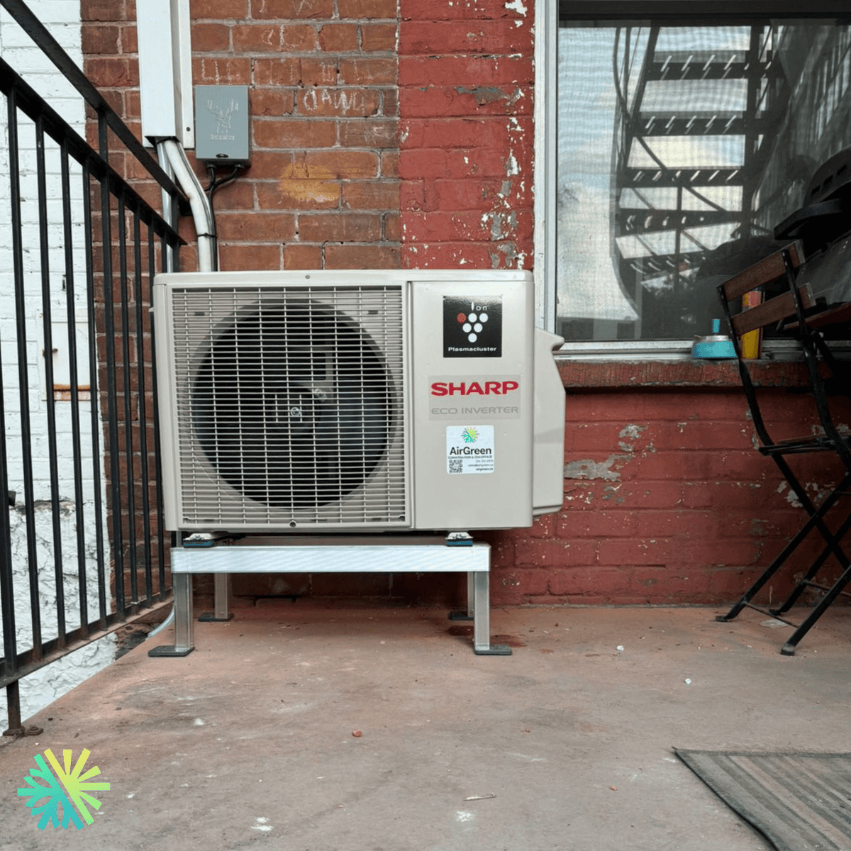 Installation of a Sharp ZU1 Wall-Mounted Heat Pump in Côte Saint-Luc, Montreal