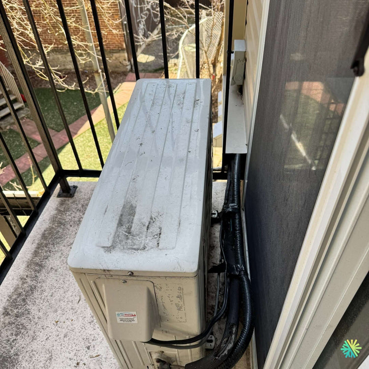 Nettoyage d’une thermopompe murale à Outremont