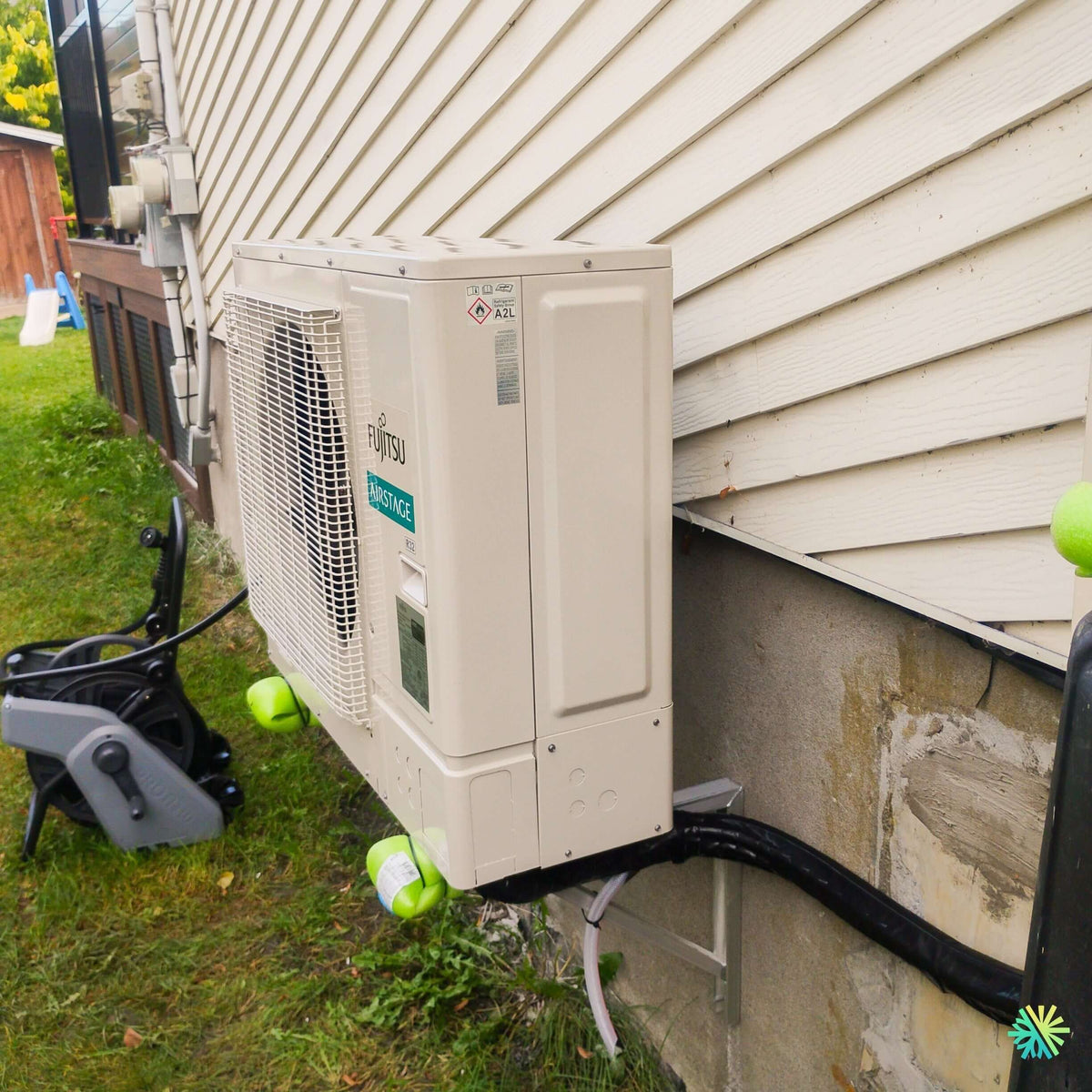 Installation d’une thermopompe murale FUJITSU AIRSTAGE ORION XLTH à Saint-Dominique, en Montérégie