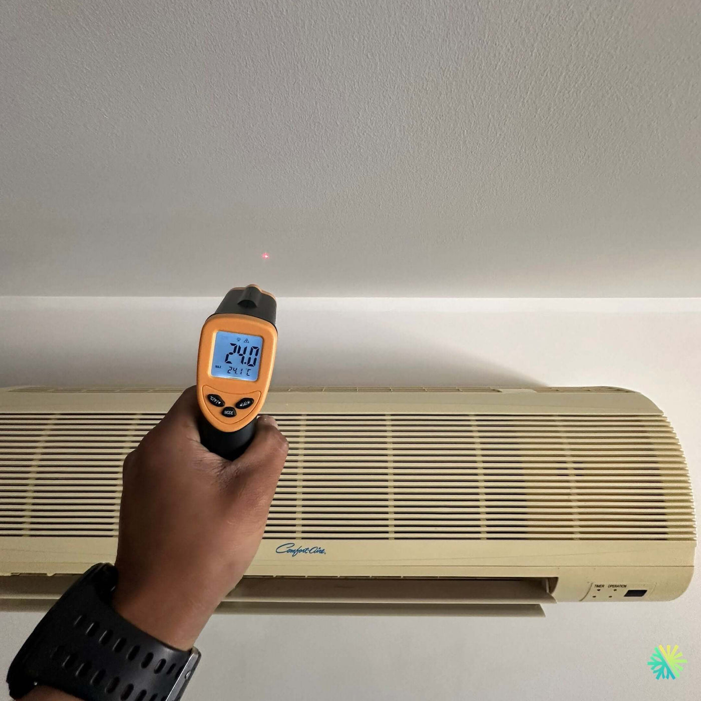 Réparation d’un climatiseur mural Comfort Aire à Sainte-Thérèse