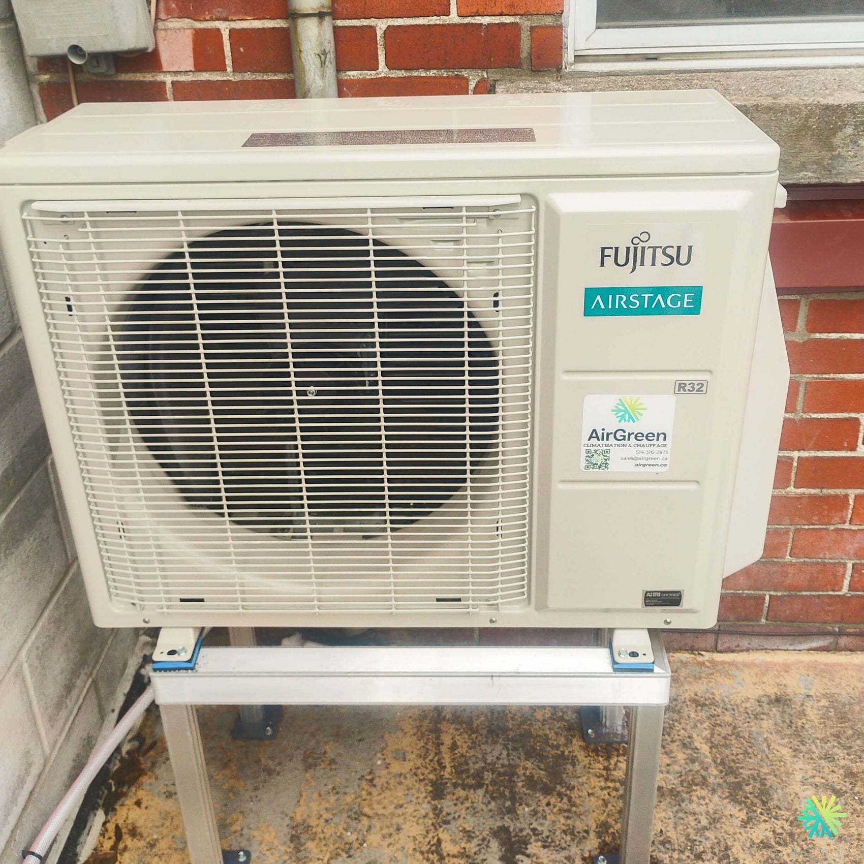 Installation d’une thermopompe murale FUJITSU ORION XLTH KZAH R-32 12 000 BTU au Plateau-Mont-Royal