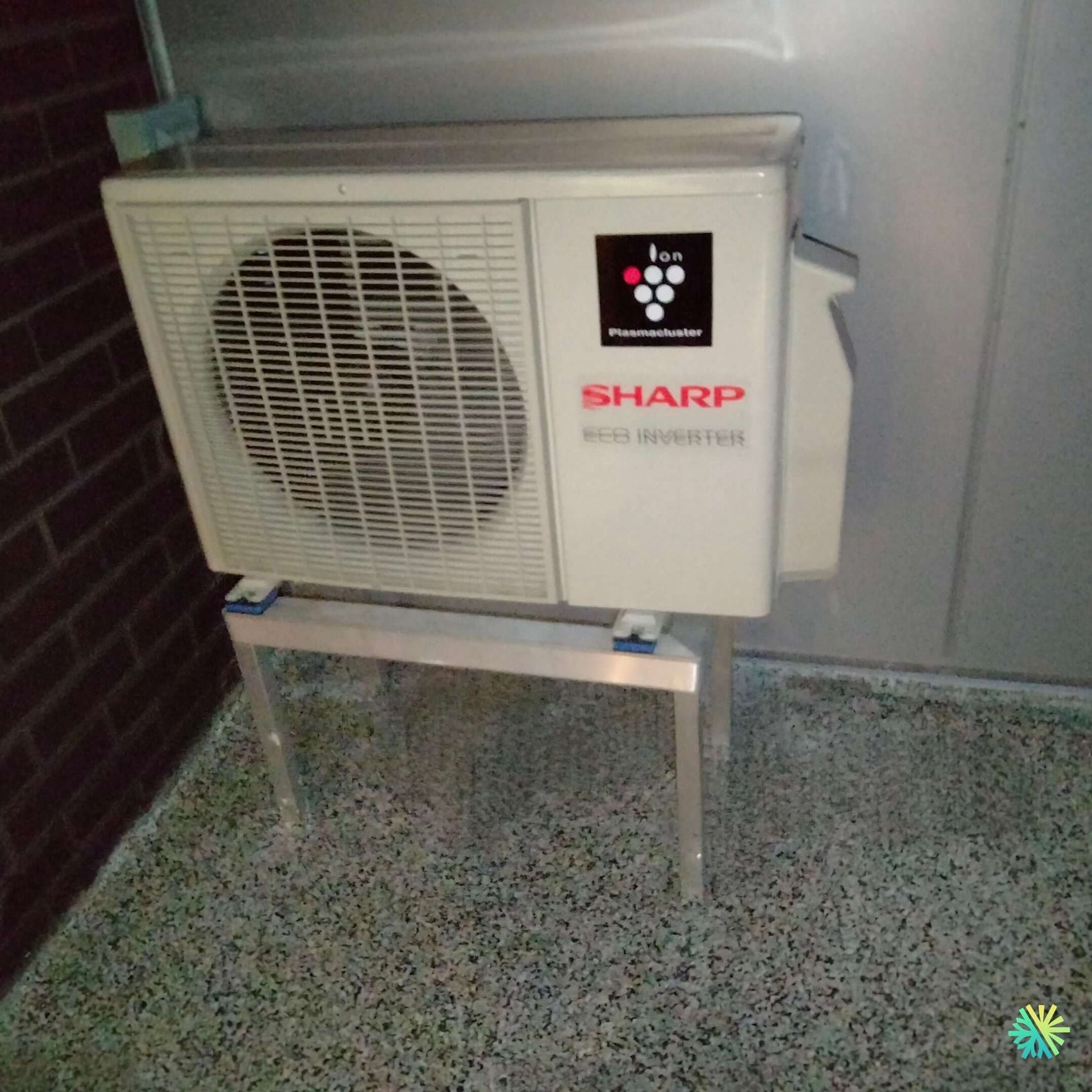 Réparation d’une thermopompe murale Sharp à Sainte-Julie