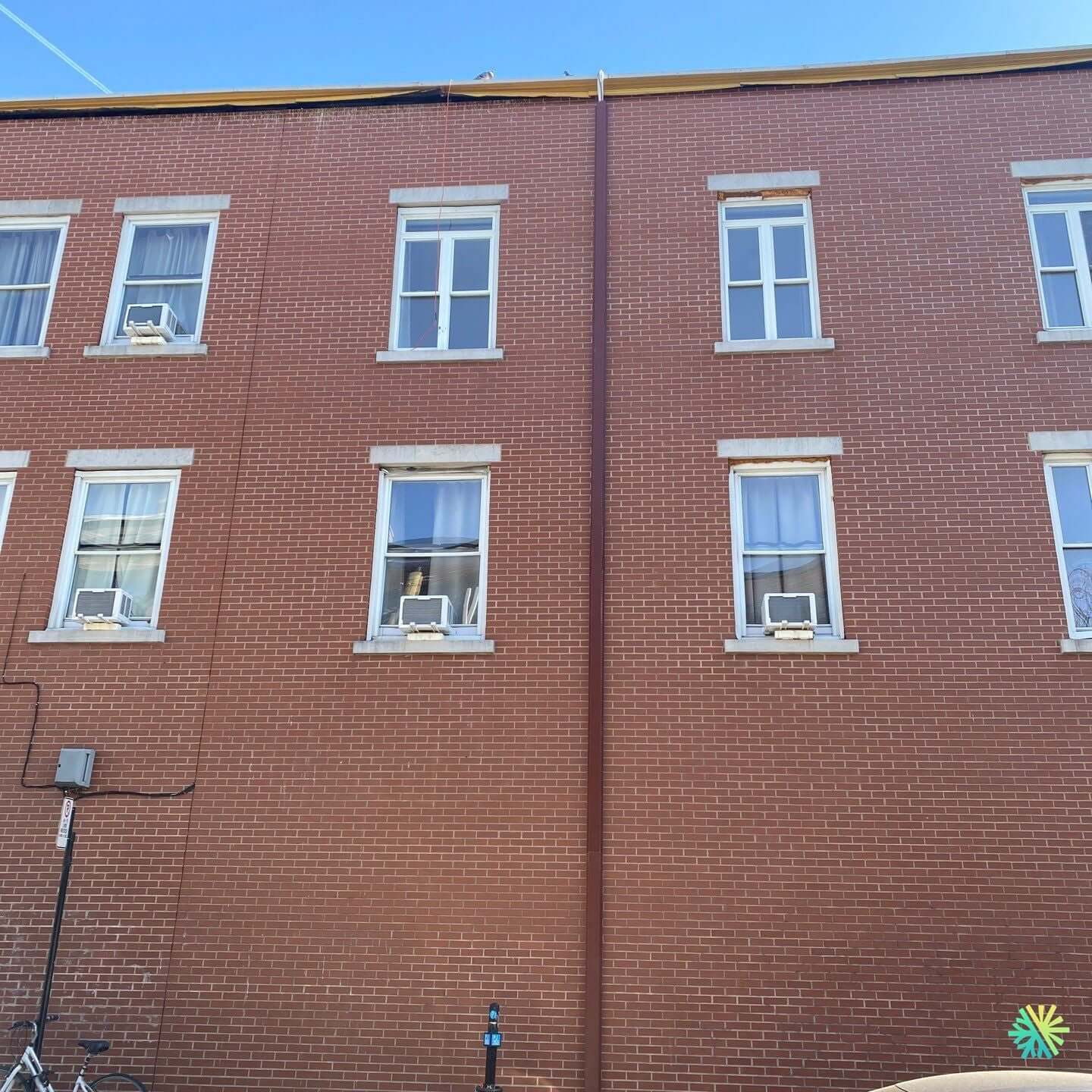 Remplacement de climatiseurs de fenêtre par un système mural à Hochelaga-Maisonneuve (Montréal)