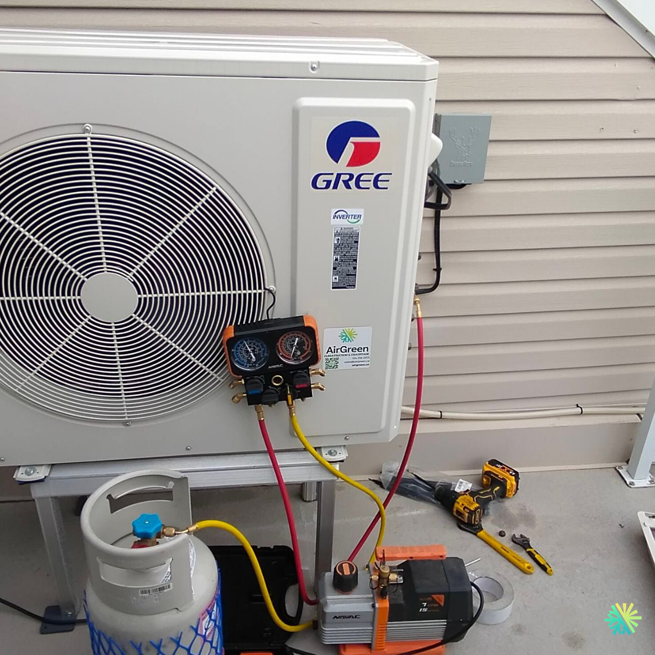 Installation d’une Gree thermopompe murale à Duvernay, Laval