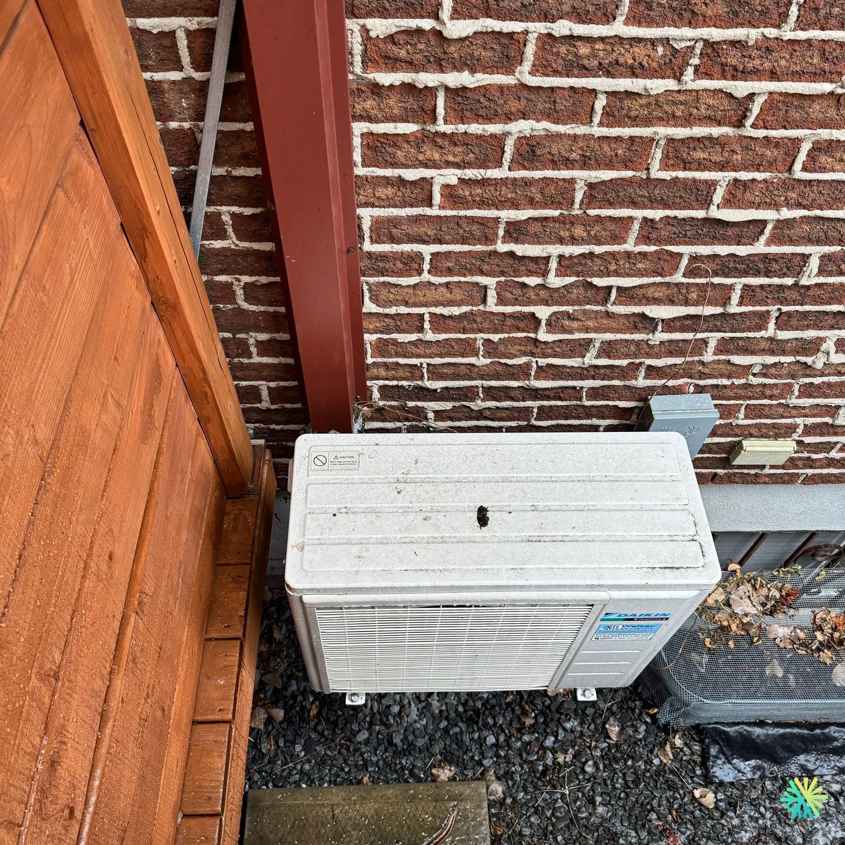 Nettoyage d’une thermopompe murale à Rosemère