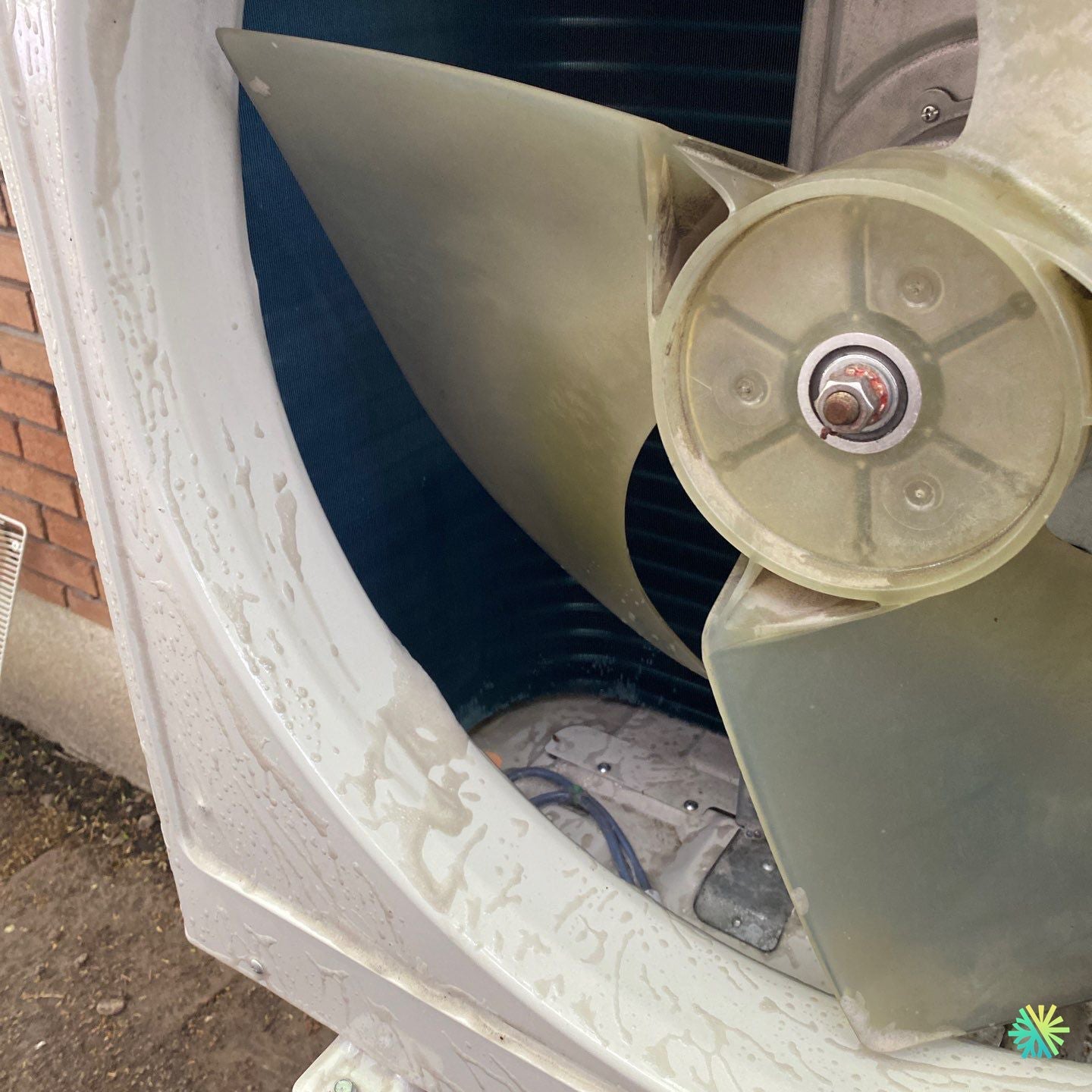 Nettoyage d’une thermopompe centrale à Sainte-Julie