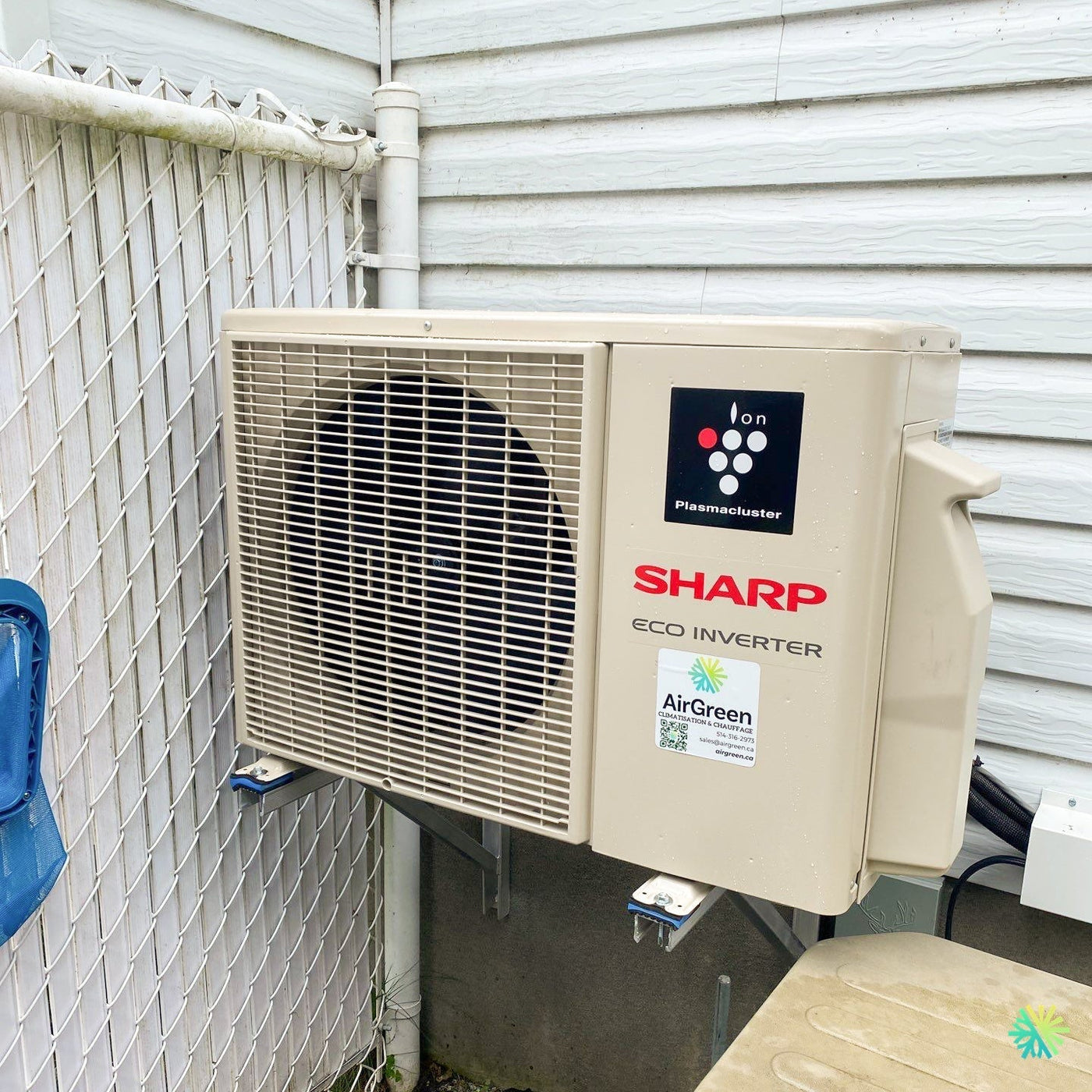 Installation d’une Thermopompe Murale SHARP CPU Airest 12 000 BTU à Montréal (Rive-Sud)