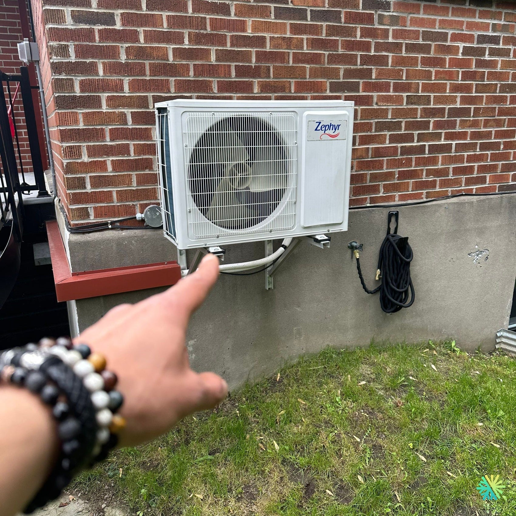 Réparation d’une thermopompe murale Zephyr à Sainte-Julie