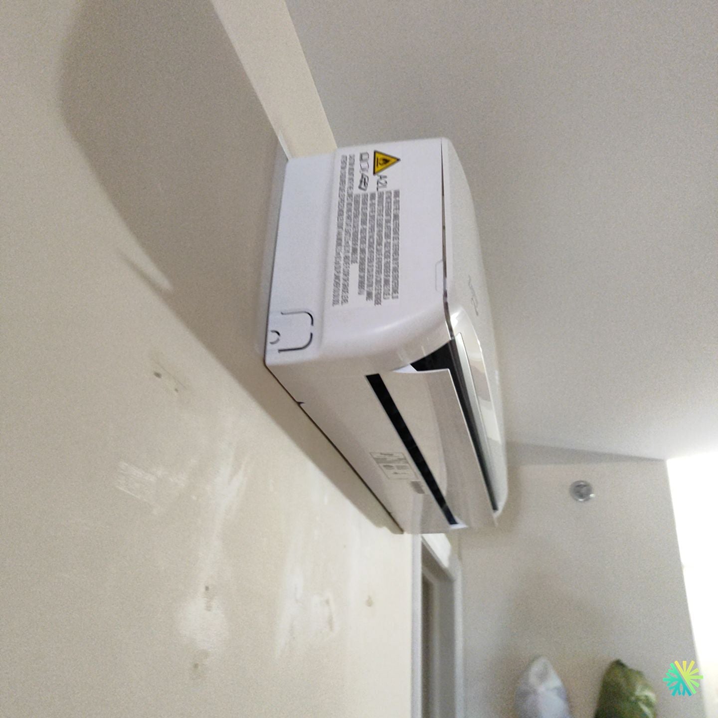 Installation d’une Midea Midea28 Thermopompe murale à Rosemont–La Petite-Patrie