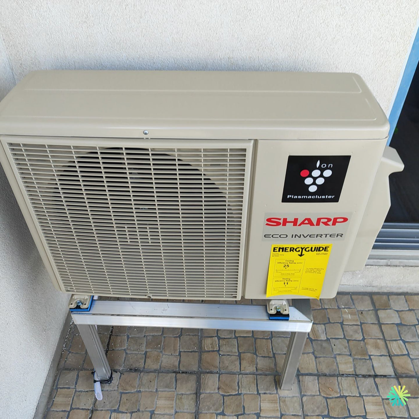 Installation d’une Sharp (Eco Inverter, thermopompe murale) à Le Sud-Ouest – Griffintown