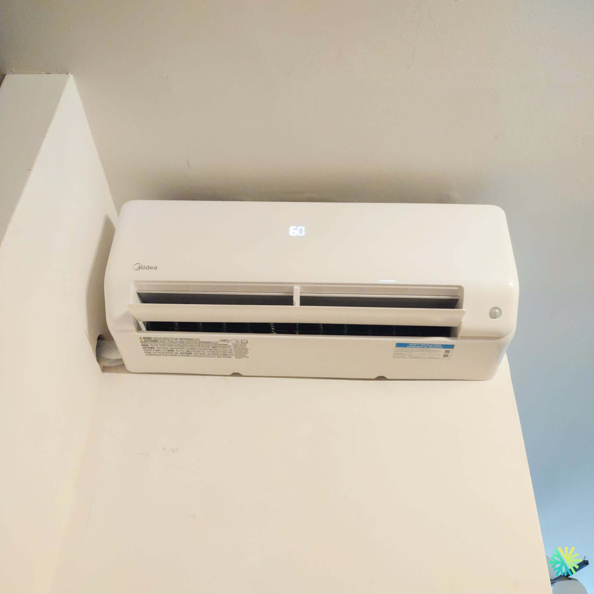Installation d’une thermopompe triple zone MIDEA 28 à Otterburn Park, en Montérégie