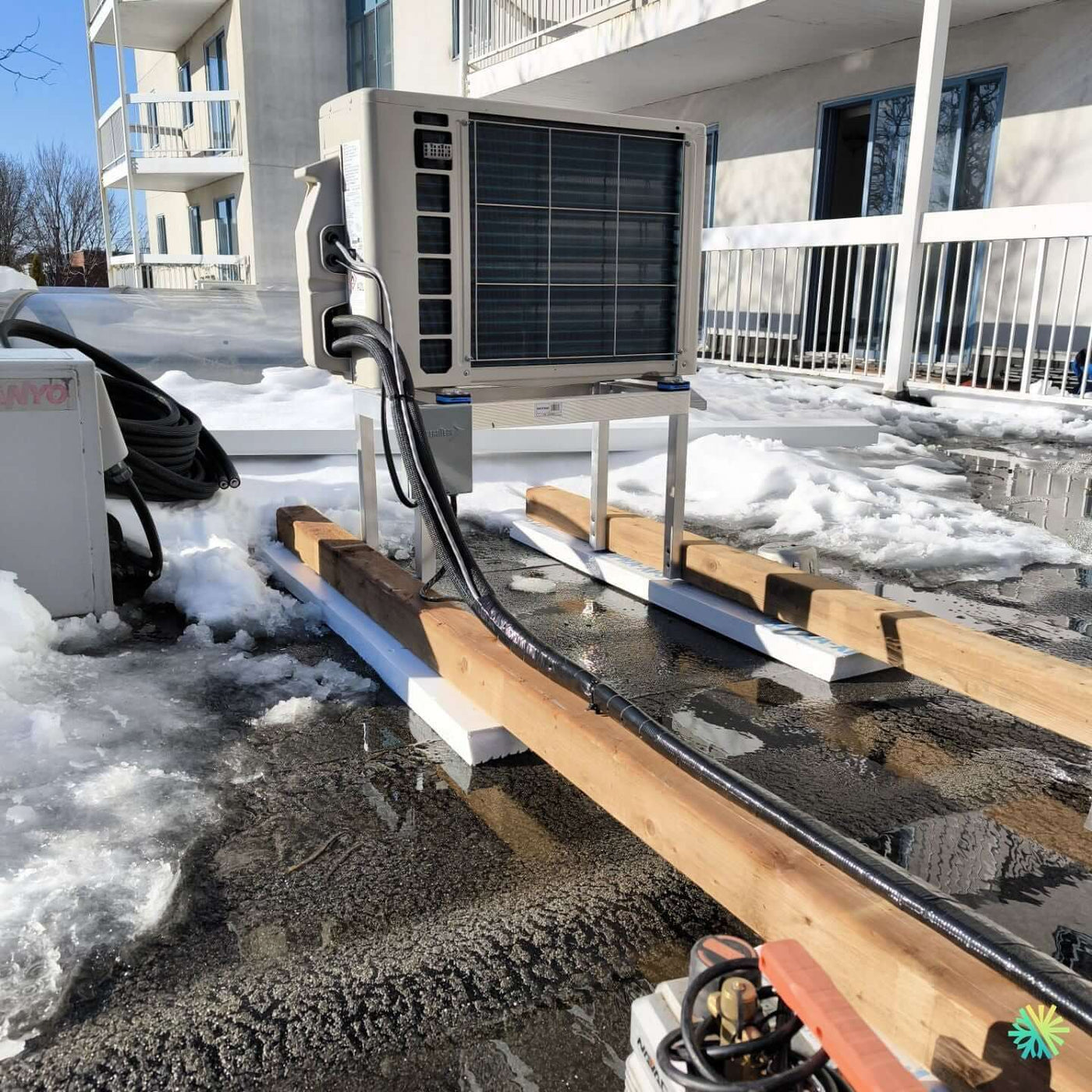 Installation d’une Midea (gamme R-454B) thermopompe murale à Lachine