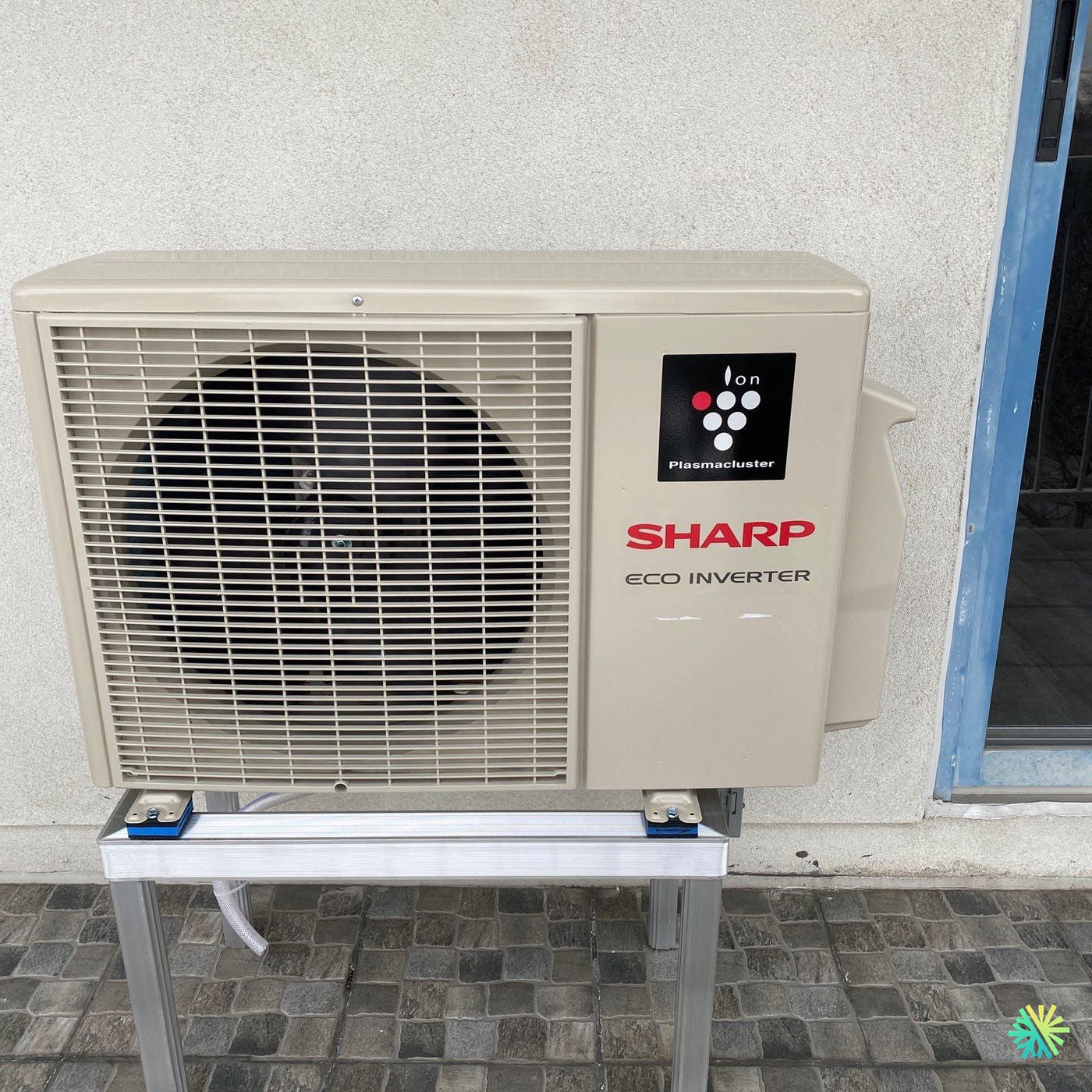 Installation d’une Sharp ZU1 thermopompe murale à Villeray–Saint-Michel–Parc-Extension