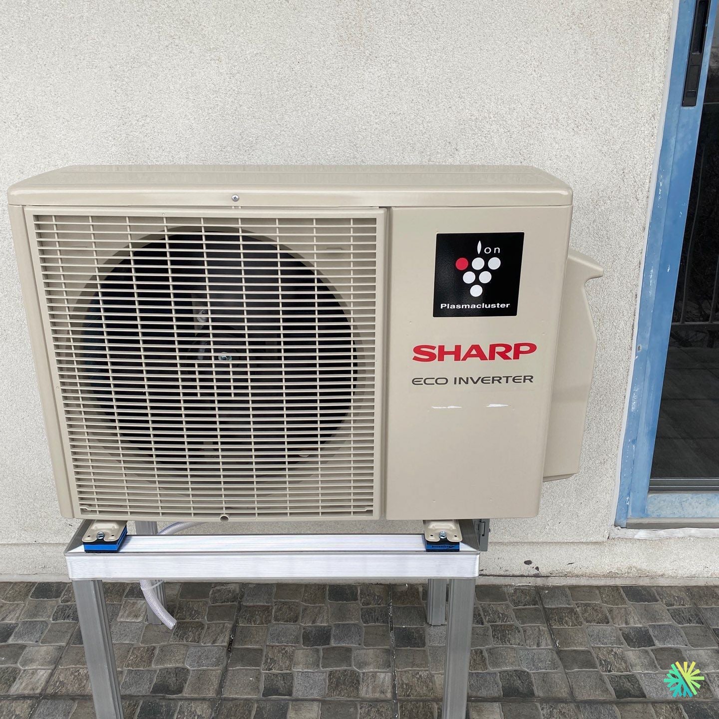 Installation d’une Sharp ZU1 thermopompe murale à Villeray–Saint-Michel–Parc-Extension