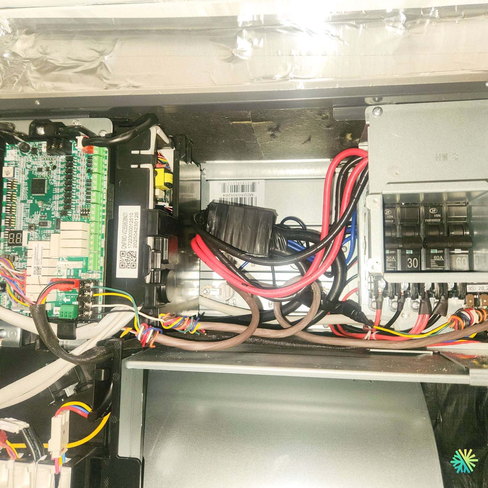 Comment AirGreen gère les climatisations complexes des tours de bureaux montréalaises
