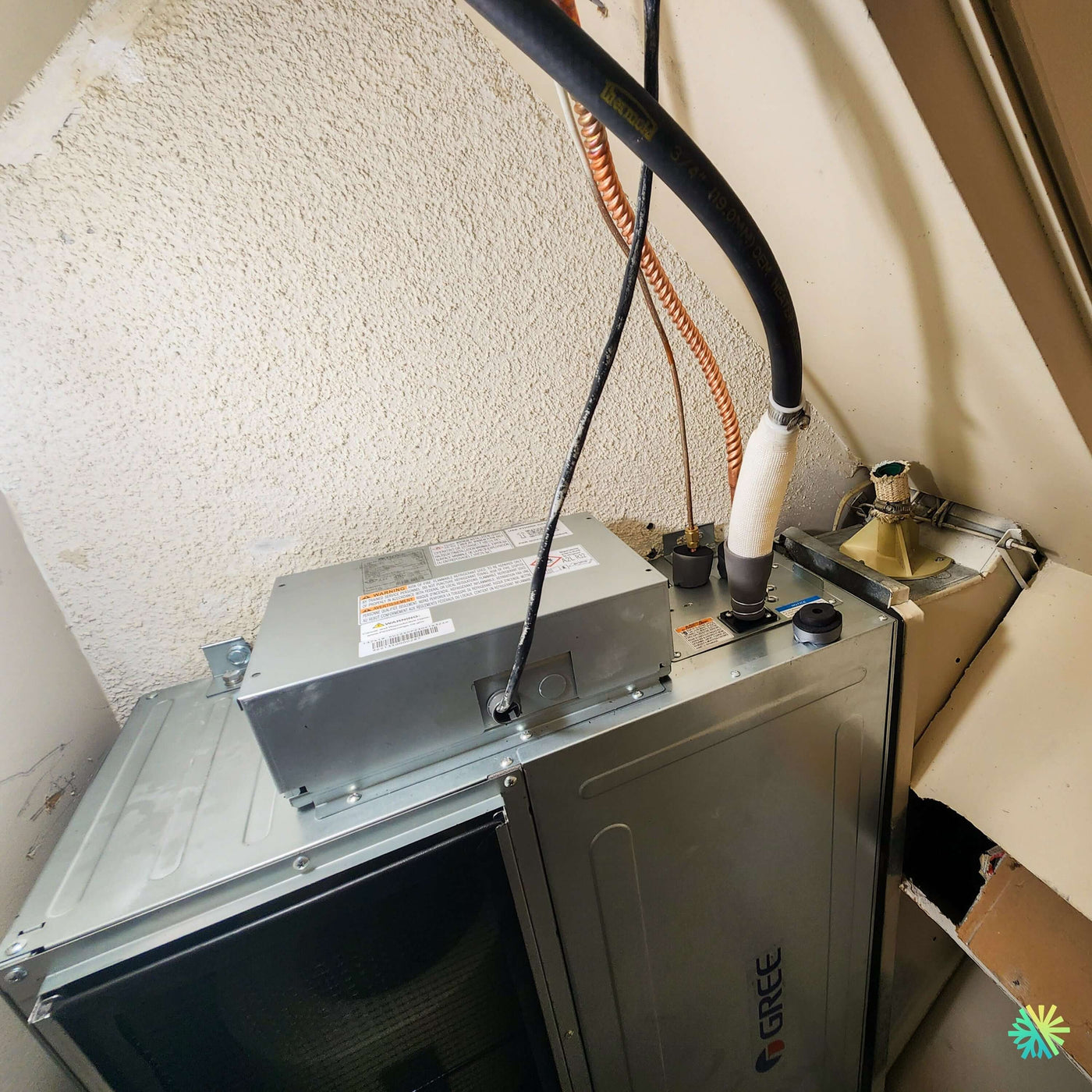 Installation d’une thermopompe gainable GREE All Match Slim Duct R32 à Dorval : système Slim Duct avec conduits intégrés pour un confort discret