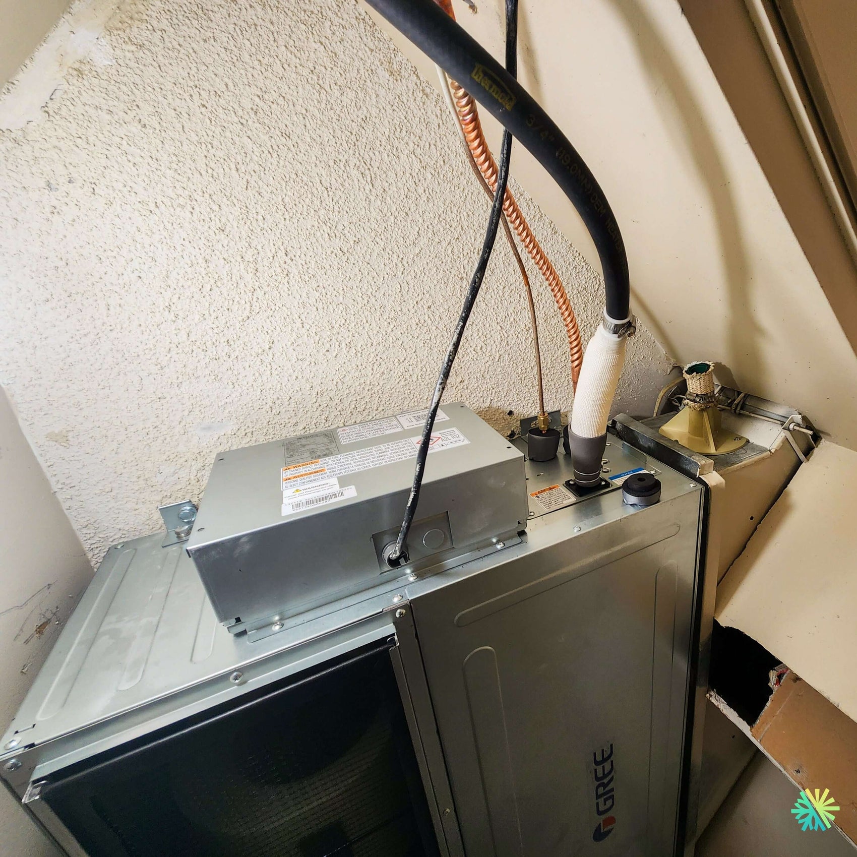 Installation d’une thermopompe gainable GREE All Match Slim Duct R32 à Dorval : système Slim Duct avec conduits intégrés pour un confort discret