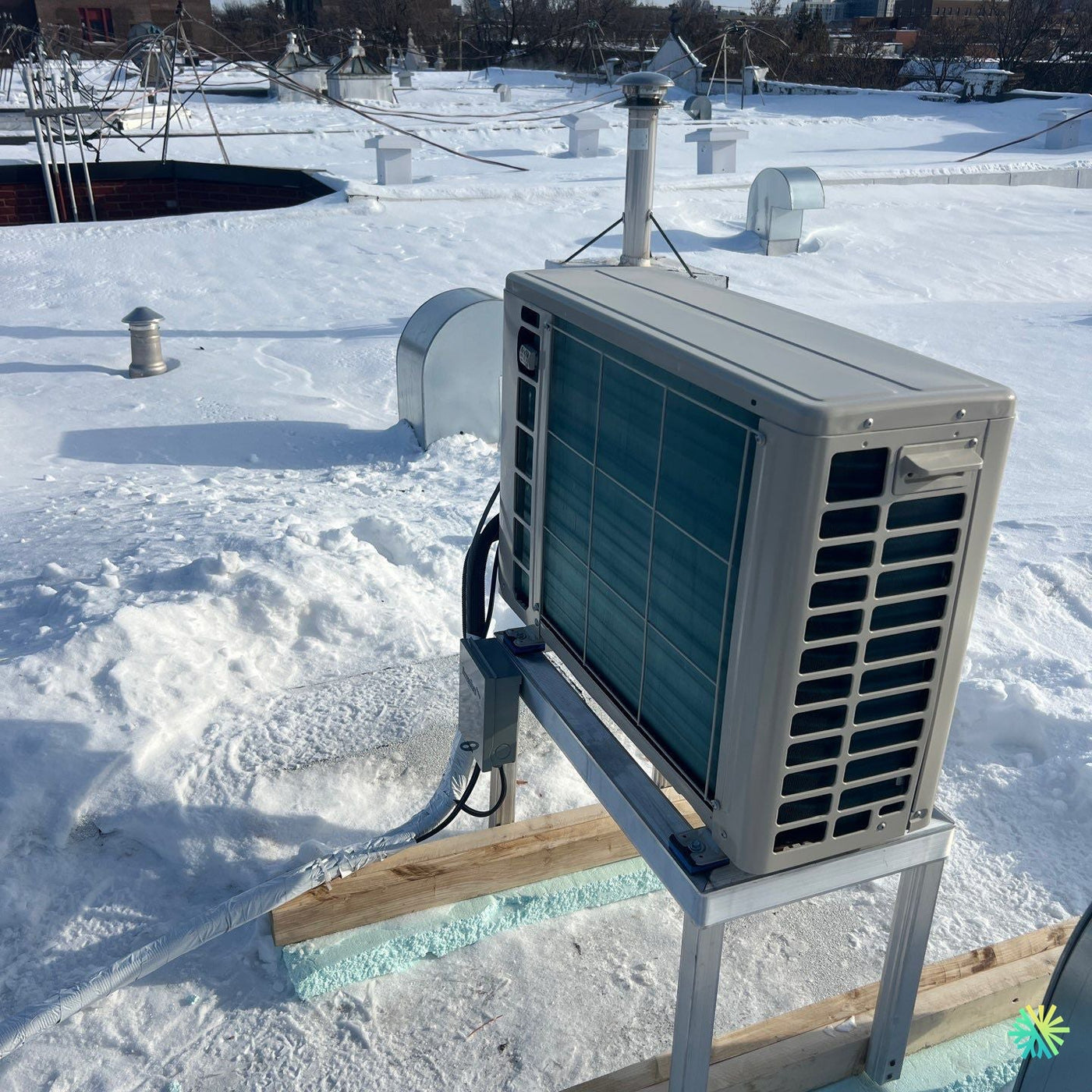 Installation d’une Sharp ZU1 thermopompe murale à Rosemont–La Petite-Patrie