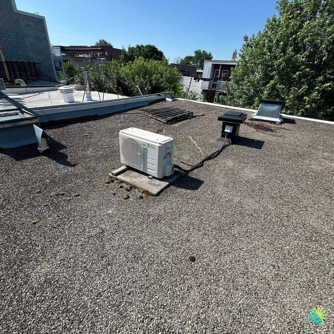 Réparation d’une thermopompe murale Midea à Rosemère