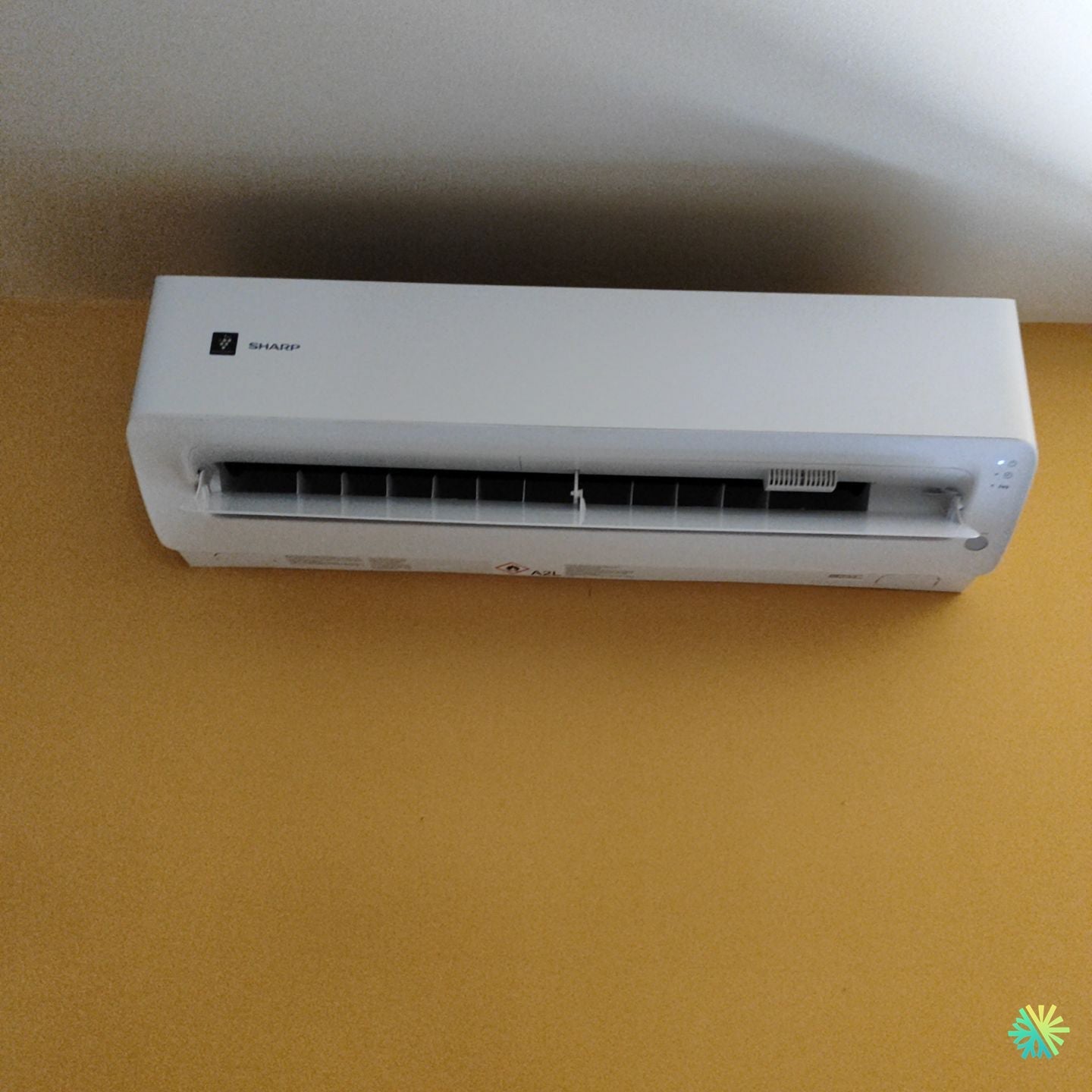 Installation d’une Sharp (gamme ZU1) thermopompe murale à Plateau-Mont-Royal