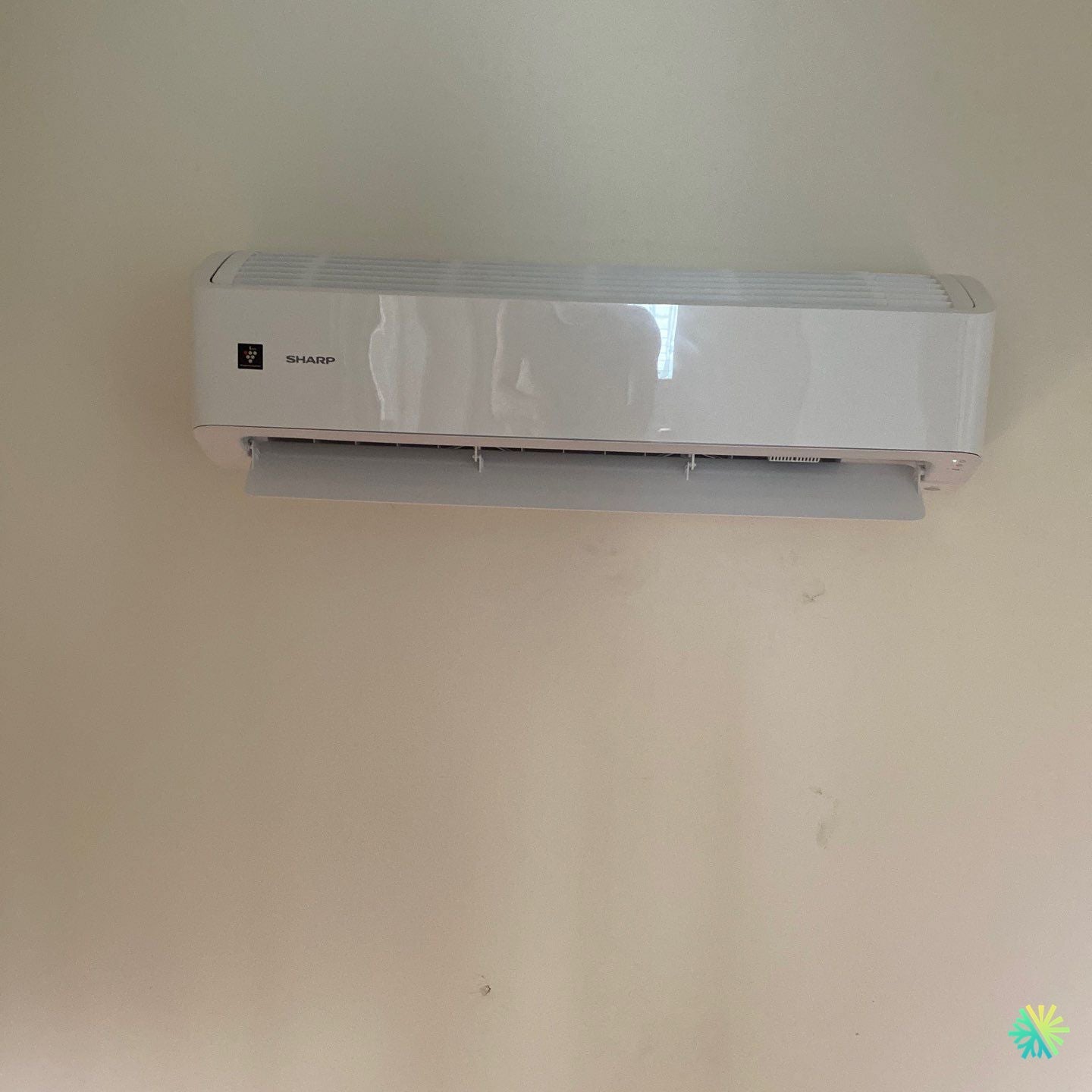 Installation d’une Sharp ZU1 thermopompe murale à Villeray–Saint-Michel–Parc-Extension