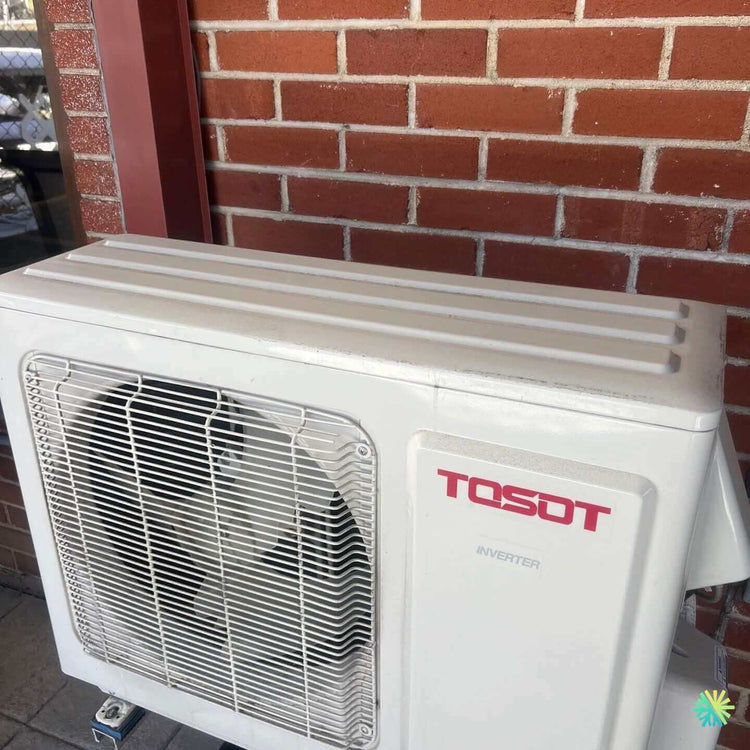 Installation d’une thermopompe murale Tosot Inverter à Rosemont–La Petite-Patrie