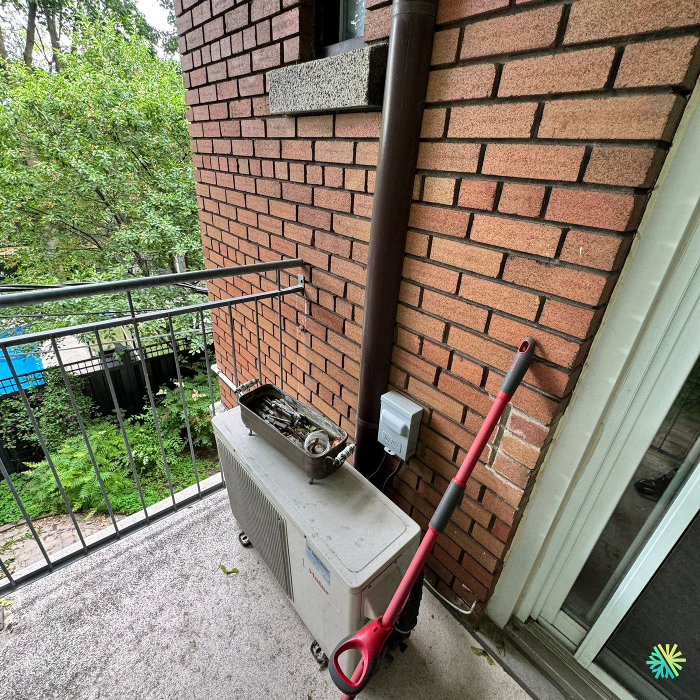 Réparation d’une thermopompe murale Gree à Outremont