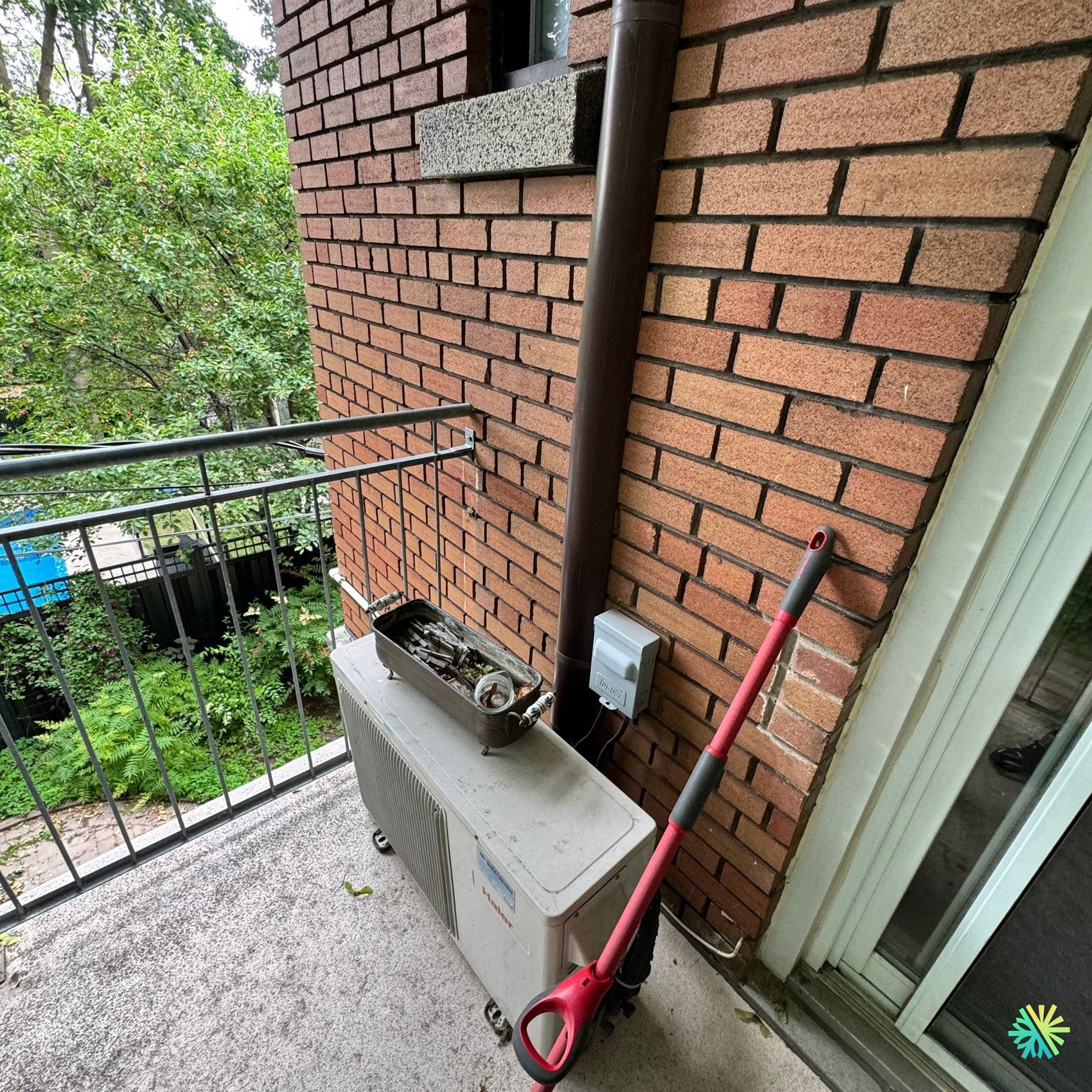 Réparation d’une thermopompe murale Gree à Outremont