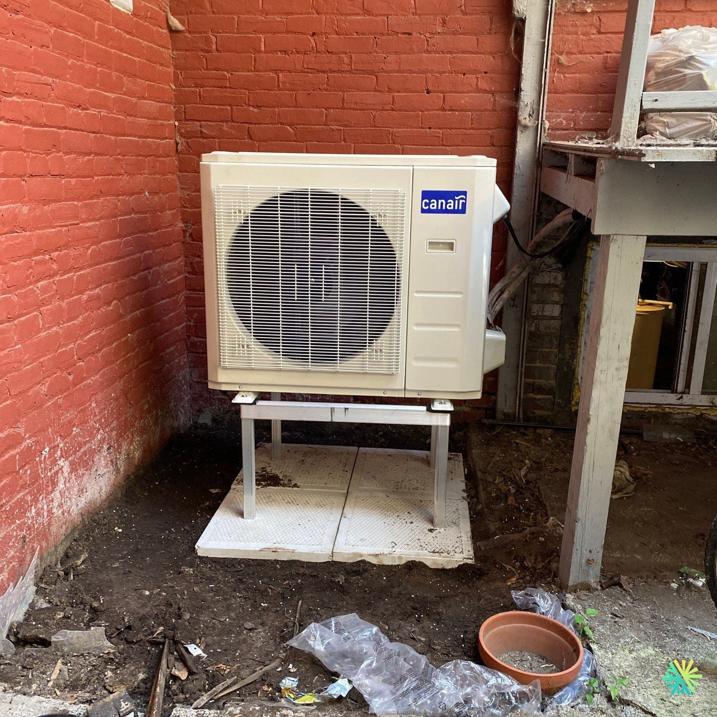 Installation d’une CANAIR Gamme Résidentielle thermopompe murale à Rosemont–La Petite-Patrie