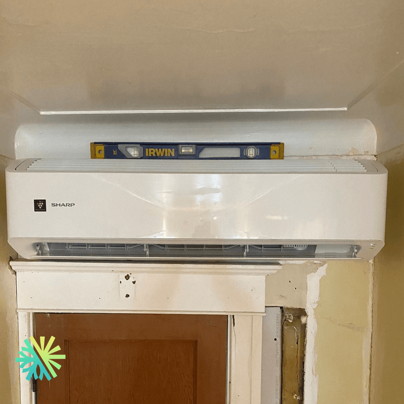 Installation d’une thermopompe murale SHARP ZU1 à Outremont