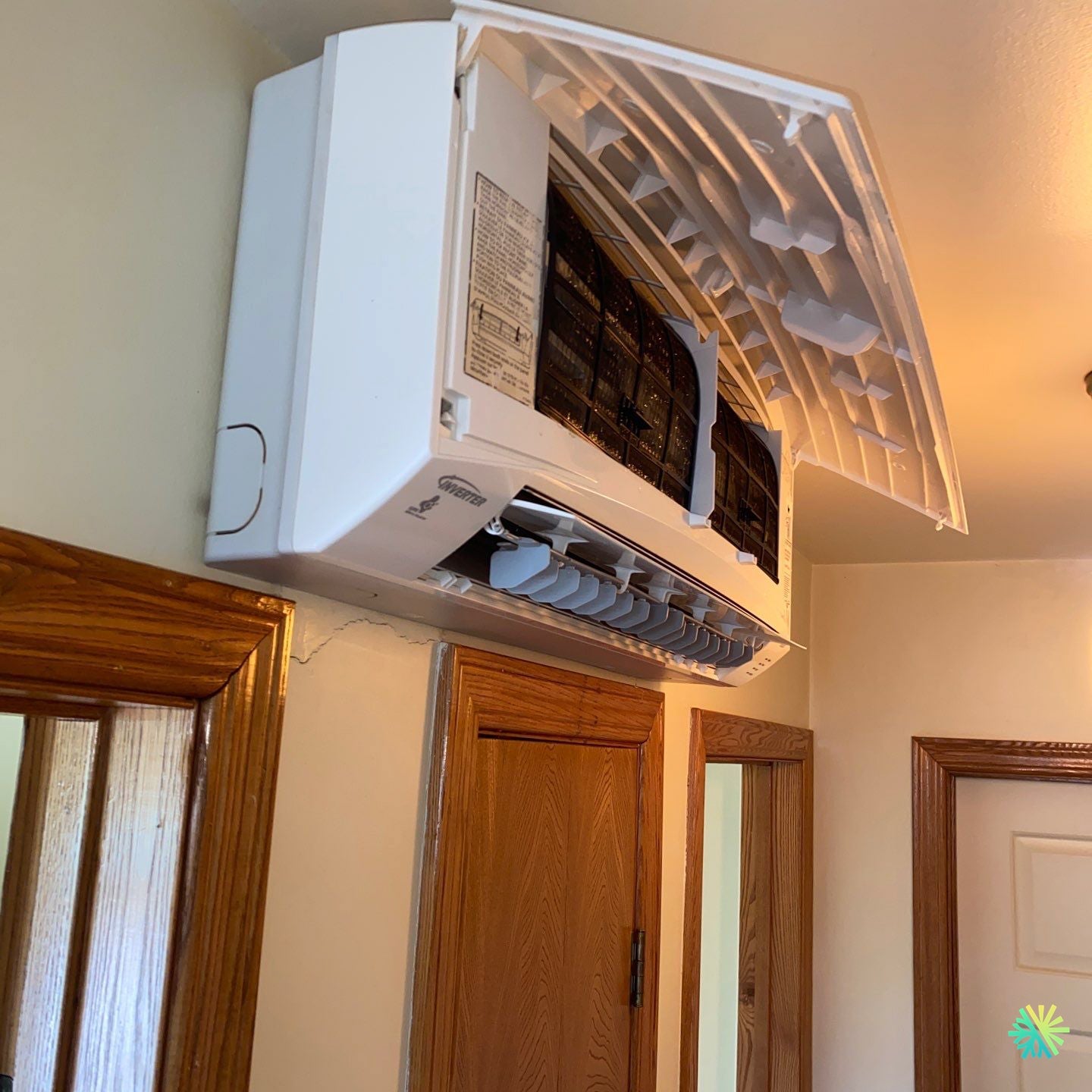 Réparation d’un climatiseur mural Gree à Ville Mont-Royal