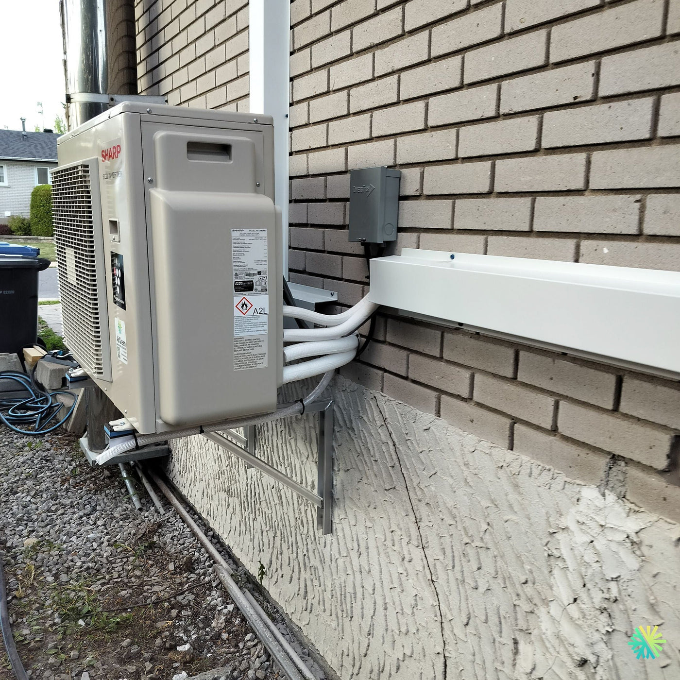 Installation d’une GREE (gamme R-32) thermopompe murale au Plateau-Mont-Royal