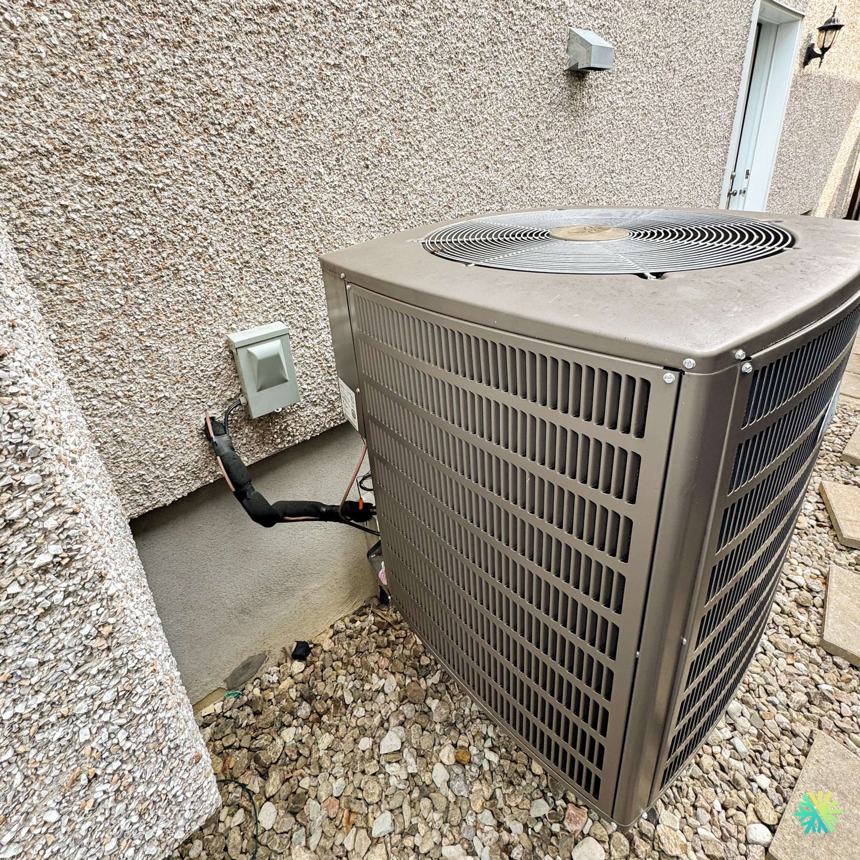 Appel de Service pour une Thermopompe centrale à Laval