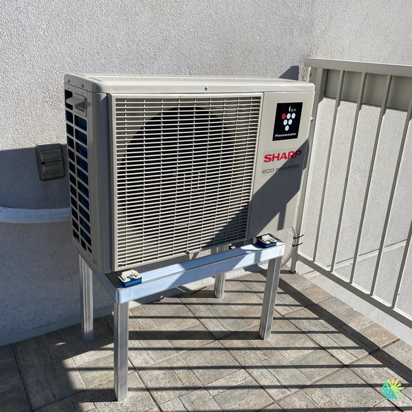 Installation d’une Sharp Eco Inverter thermopompe murale à Sainte-Dorothée, Laval