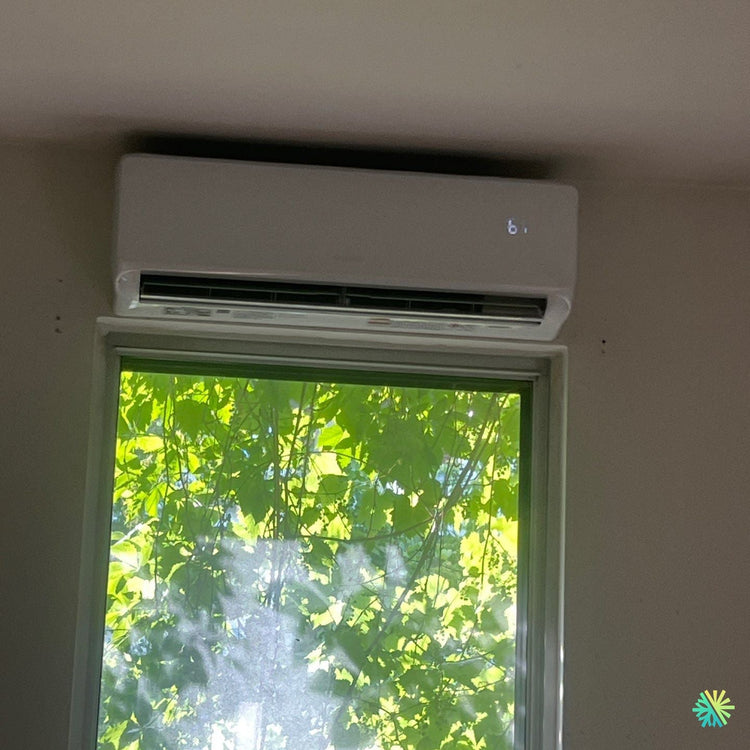 Installation d’une Midea28 thermopompe murale à Laval