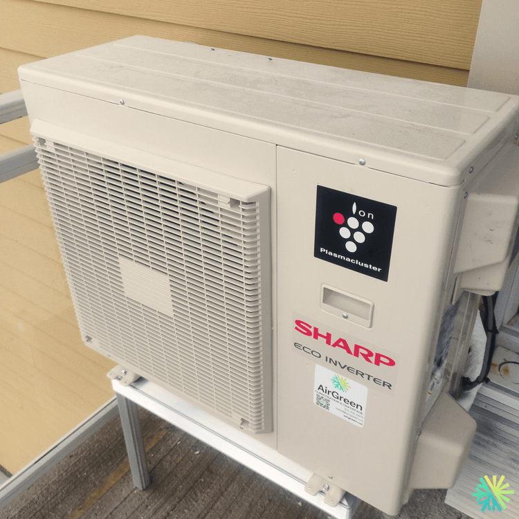 Installation d’une thermopompe murale Sharp à Sainte-Dorothée (Laval)