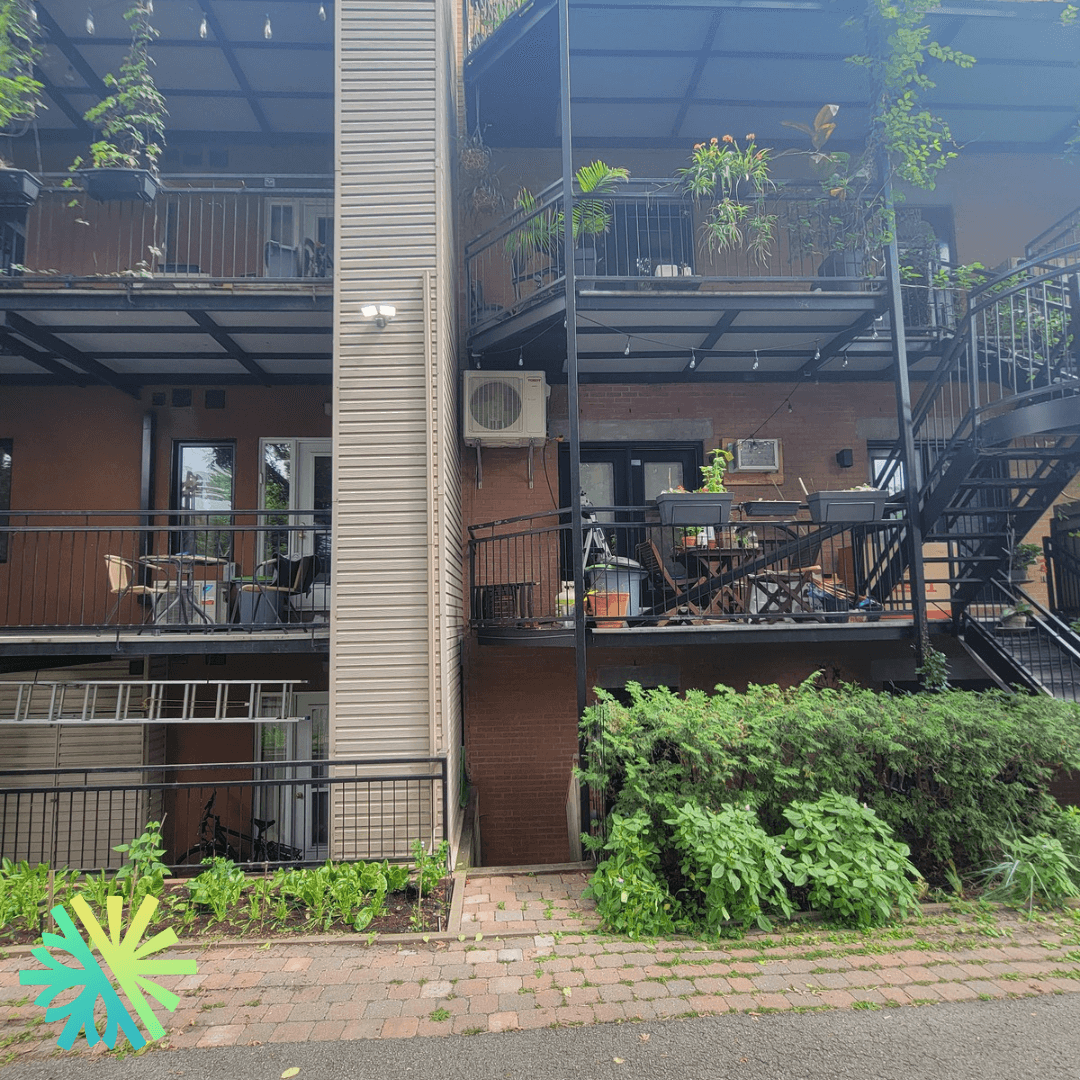 Installation d'une thermopompe murale Tosot Lomo 23 à Outremont