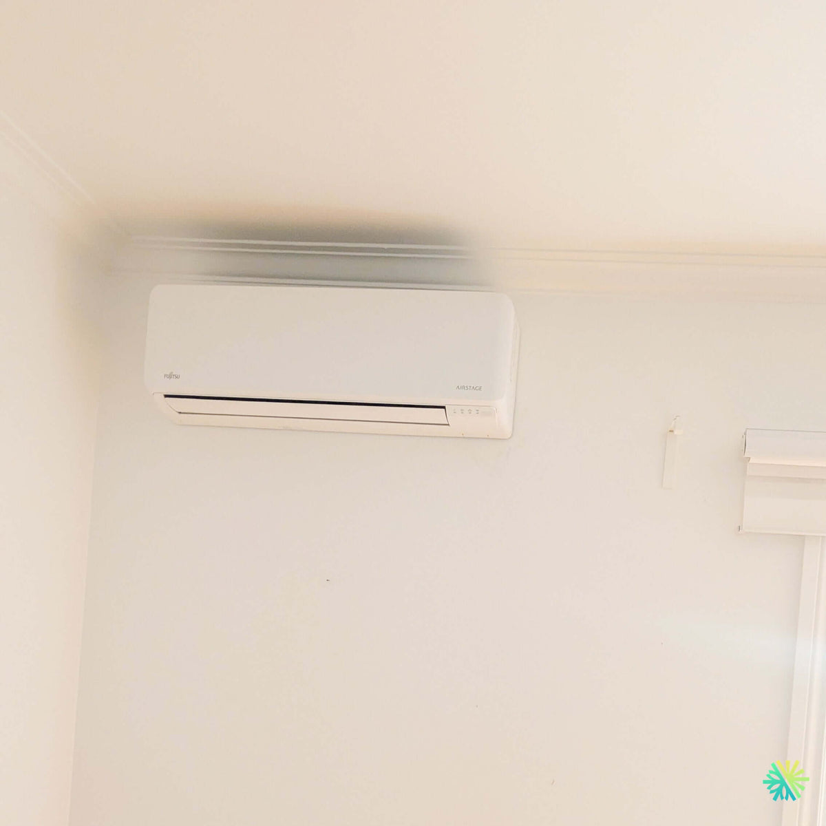 Installation d’une thermopompe double zone Fujitsu AIRSTAGE Aquila XLTH à Saint-Lambert sur la Rive-Sud