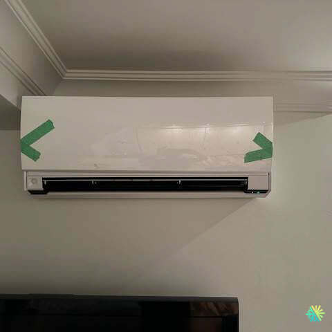 Réparation d’une thermopompe murale Midea à Sainte-Julie