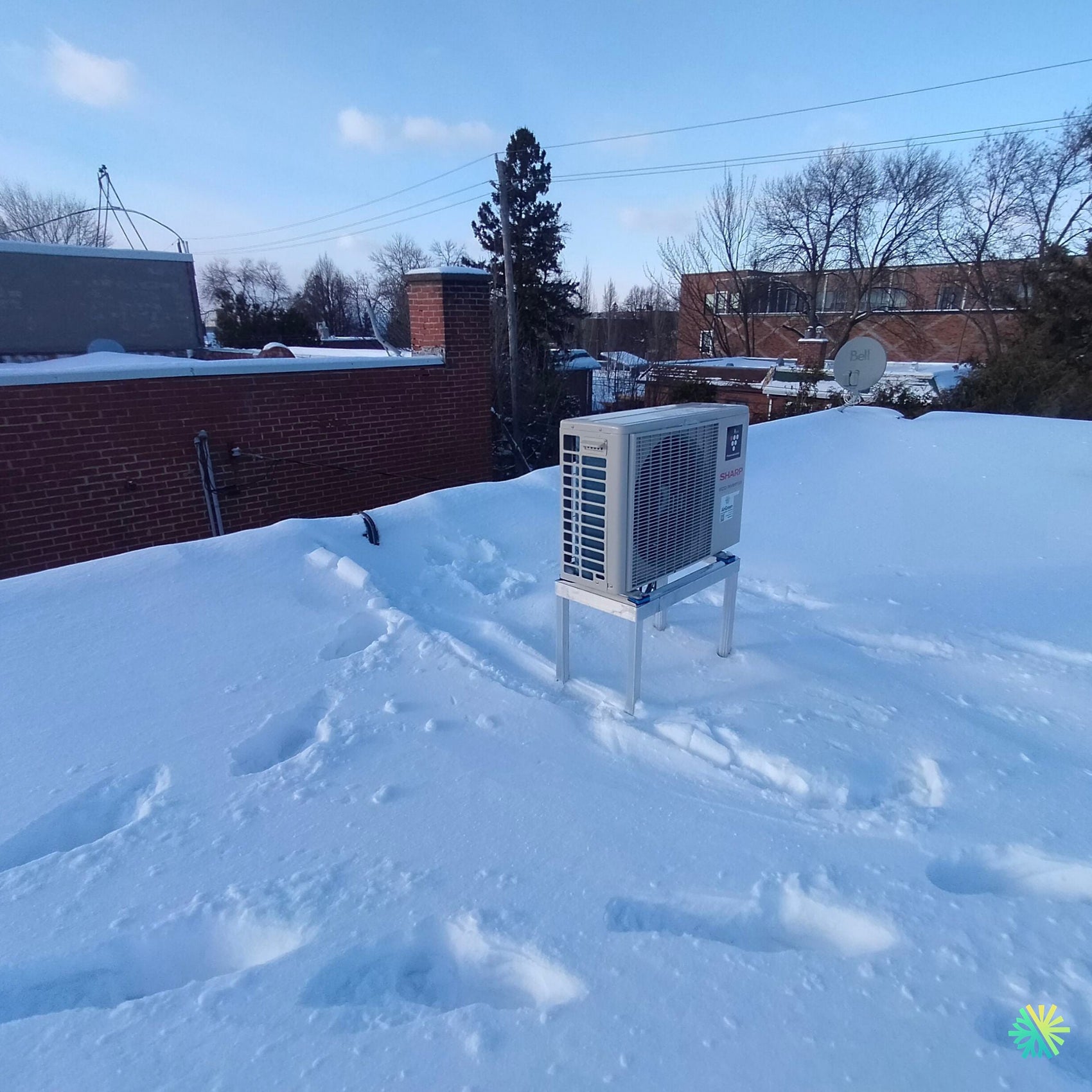 Installation d’une thermopompe murale Sharp ZU1 à Ahuntsic-Cartierville