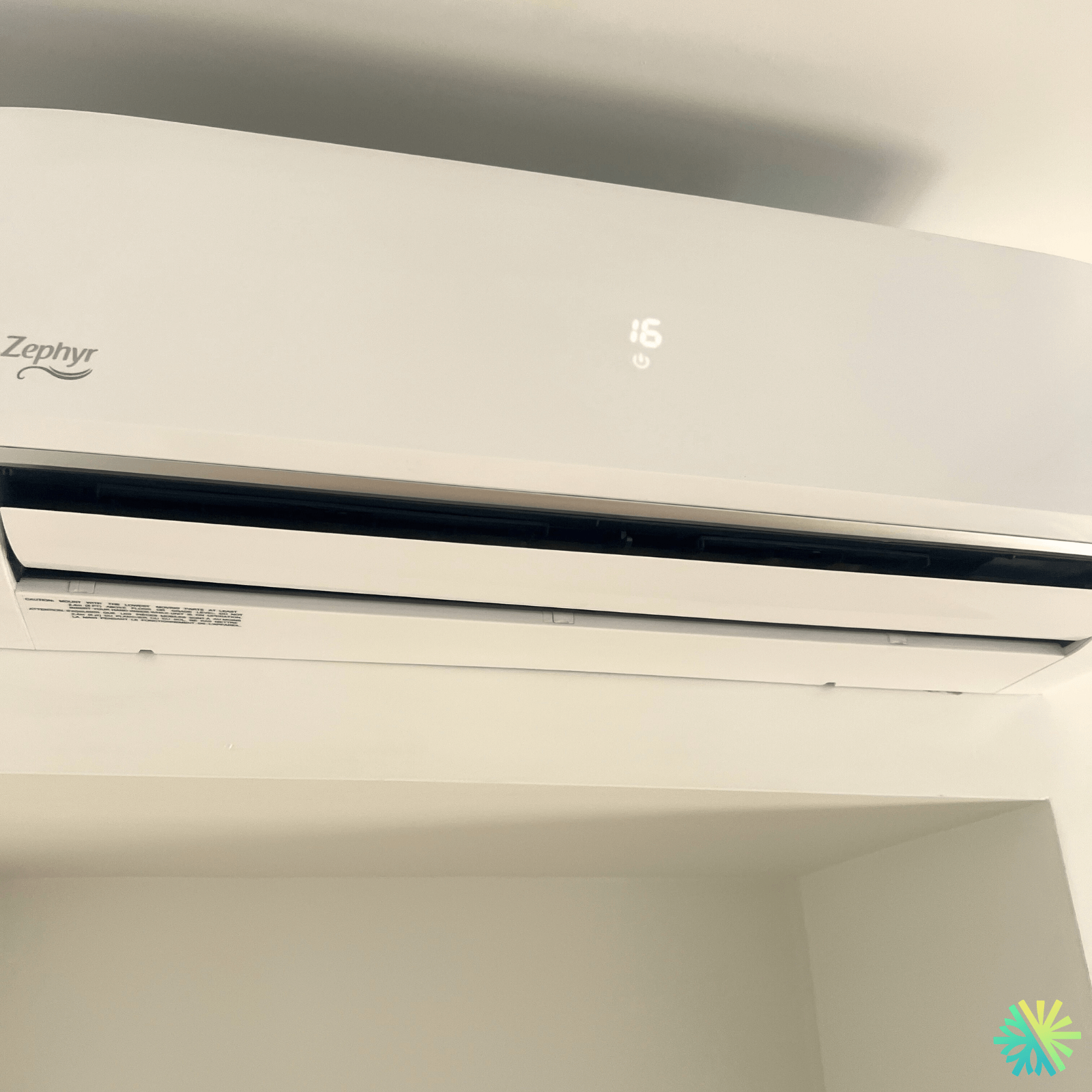 Réparation d’une thermopompe murale Zephyr à Ville-Marie (Montréal) : performance retrouvée, confort stabilisé