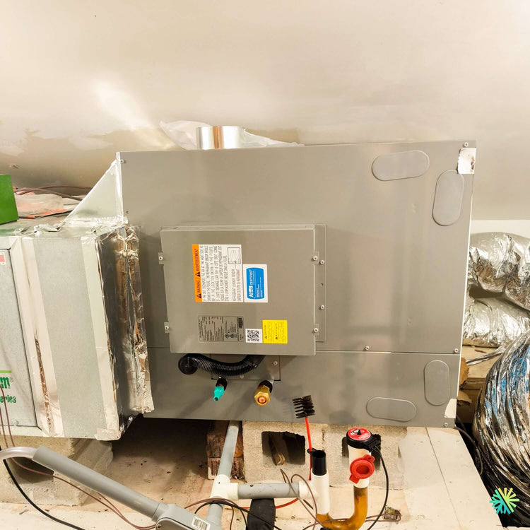 Installation d'une thermopompe centrale « add-on » GREE FLEXX R32 à Saint-Philippe, en Montérégie