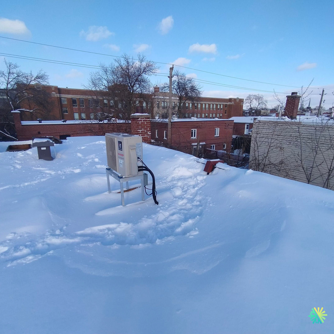 Installation d’une Sharp Série R-32 thermopompe murale à Rosemont–La Petite-Patrie