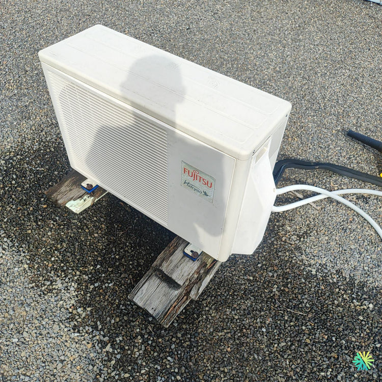 Réparation d’une thermopompe murale Fujitsu à Sainte-Dorothée