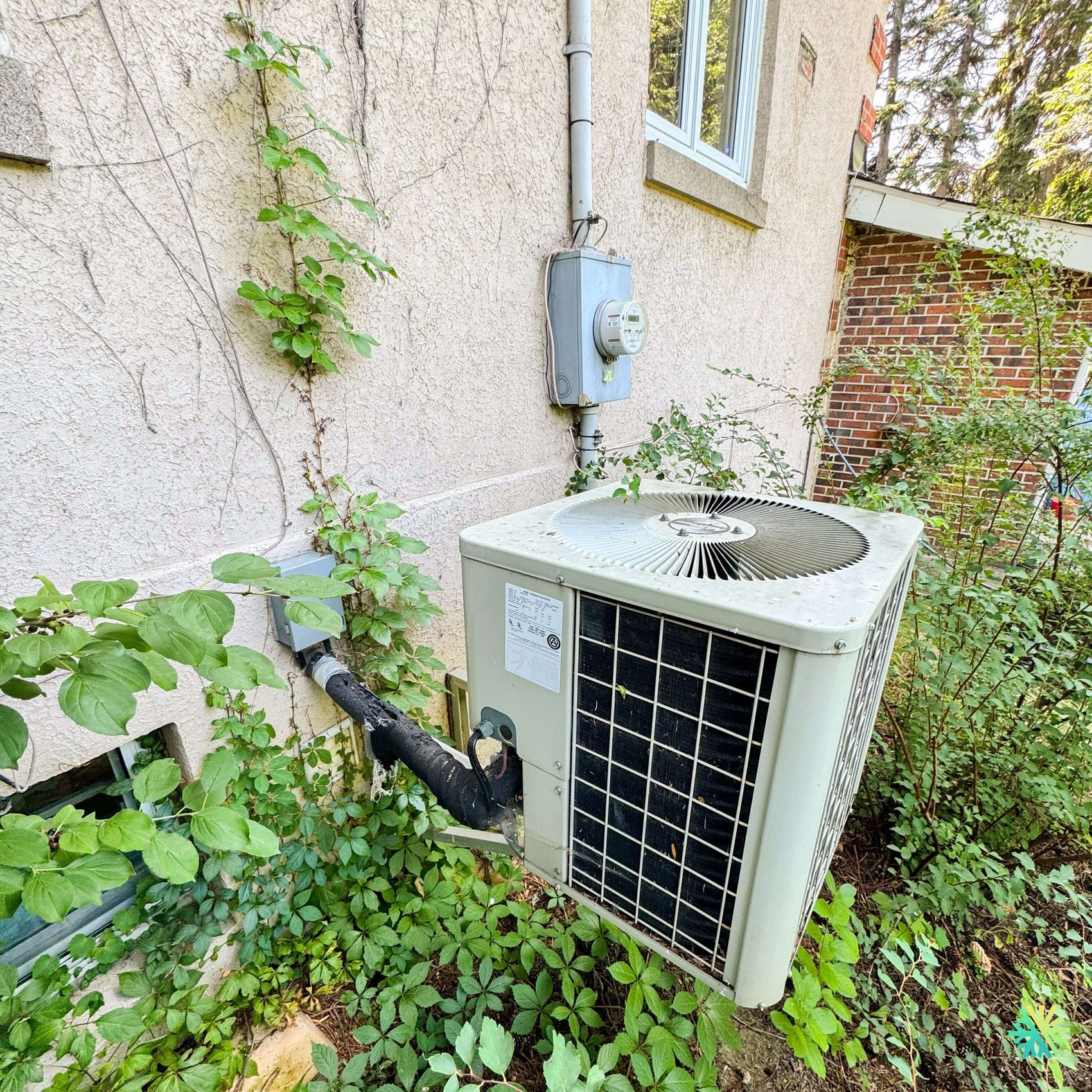 Réparation d’une thermopompe centrale résidentielle à Chomedey
